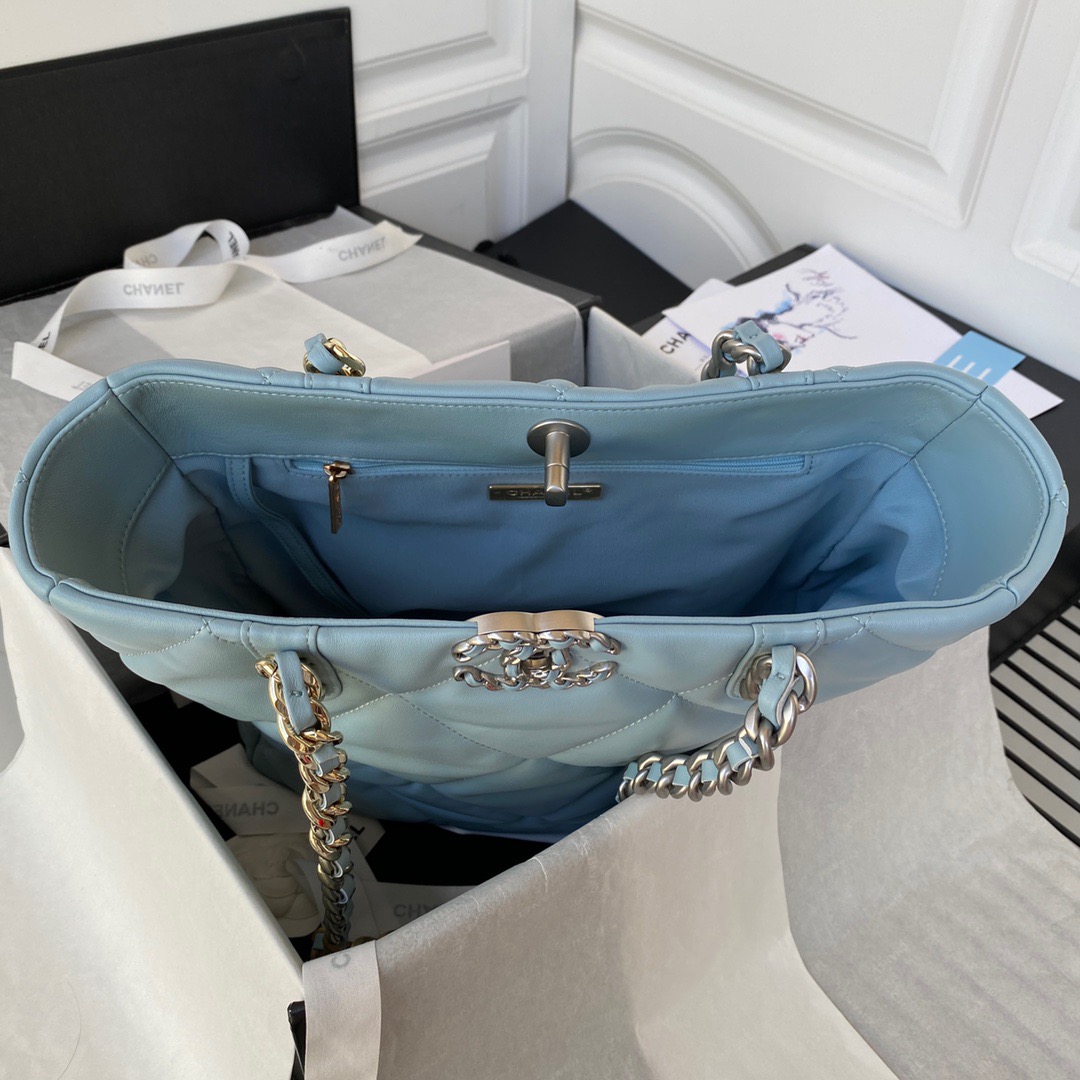 CC 19 Tote