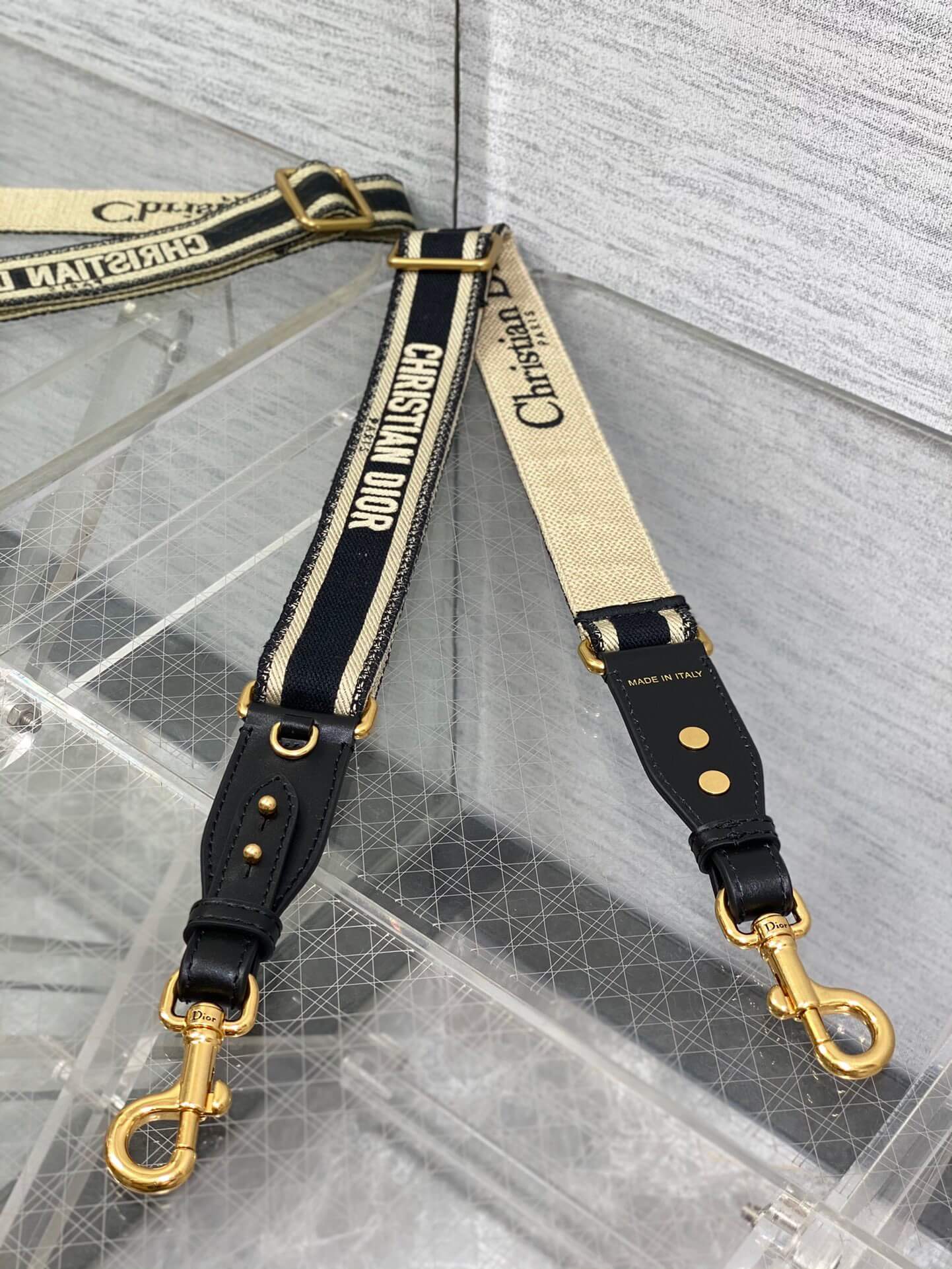 CD Strap