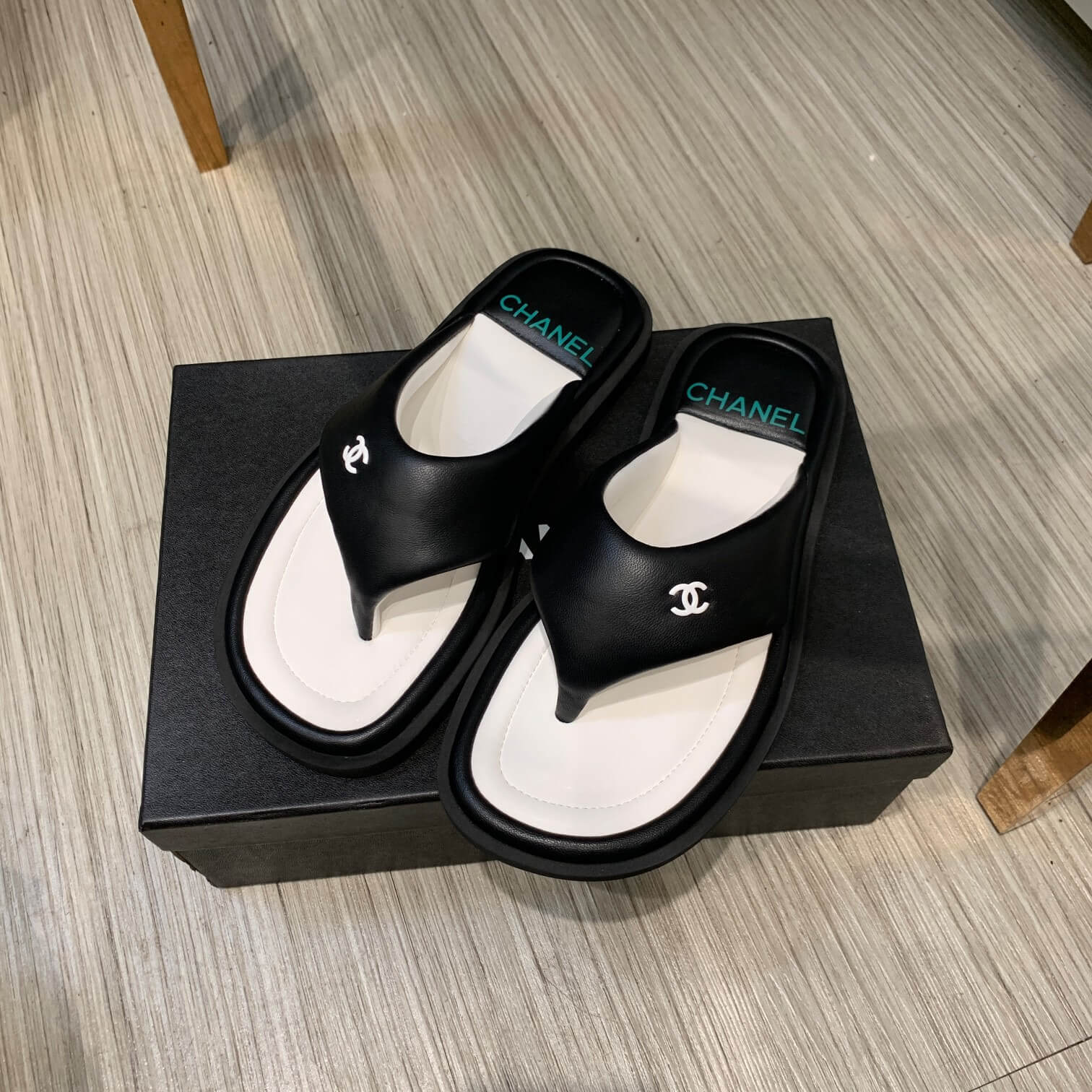 CC Thongs