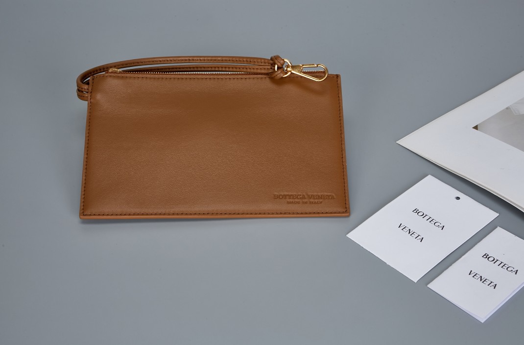 BV Arco Tote