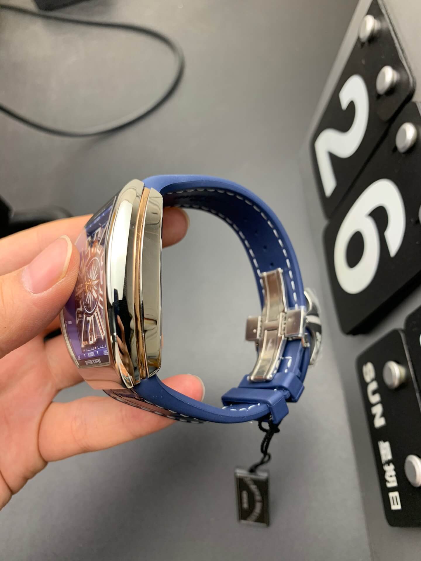 FM Watch