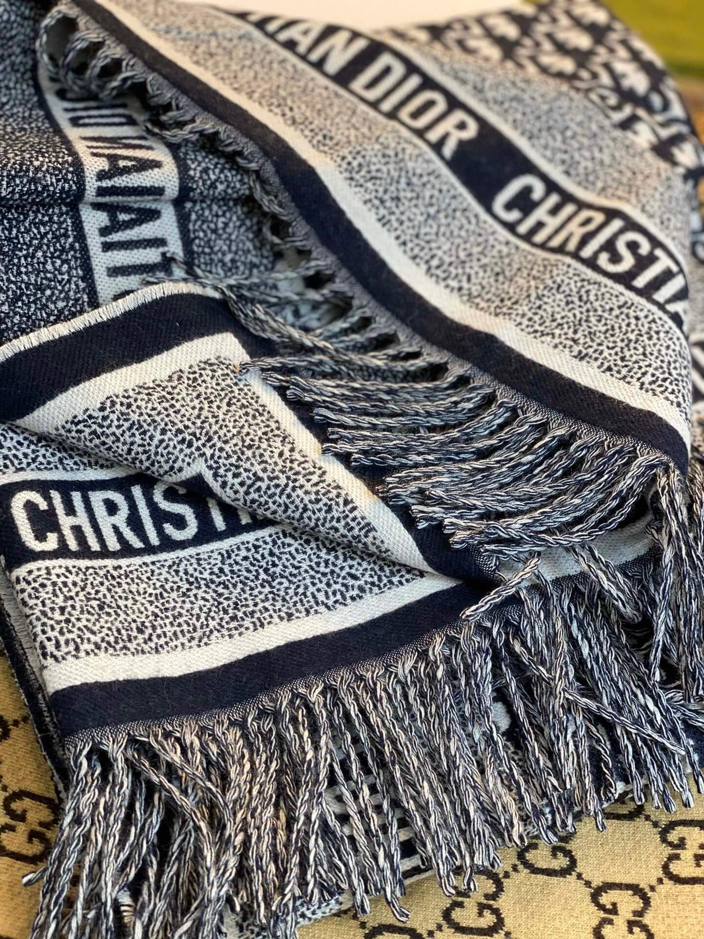 CD Scarfs