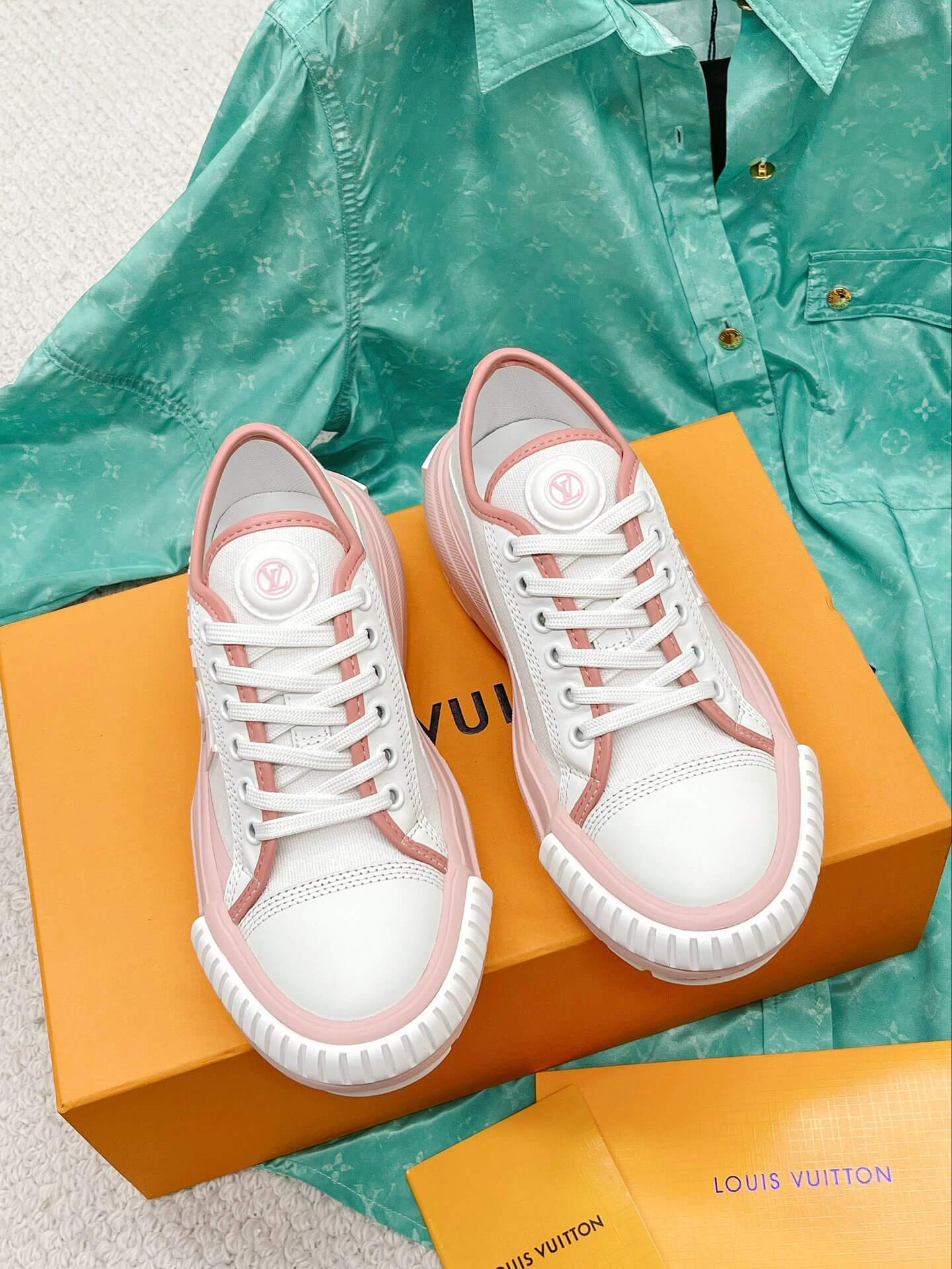 LOUIV Sneakers