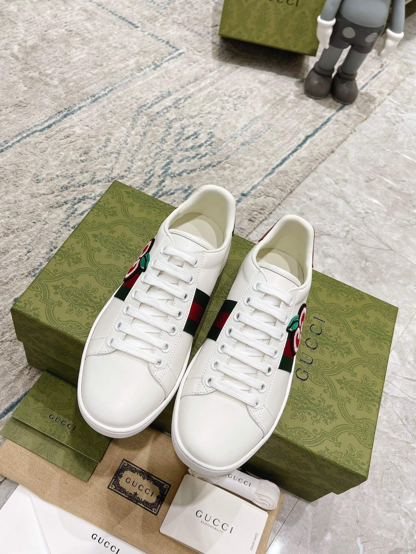 GG Sneakers