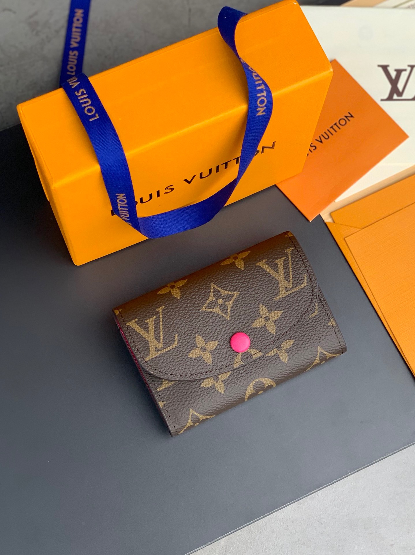 LOUIV Wallet Roselie M41939