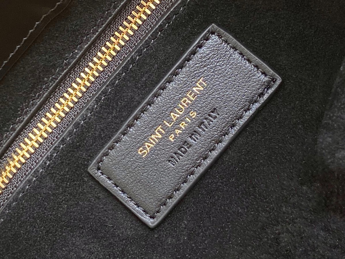YSL Le5A7