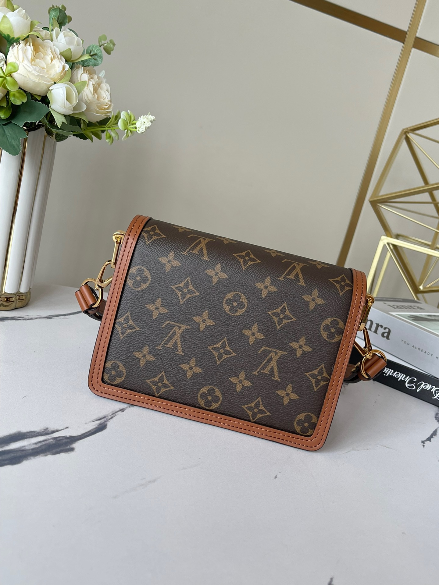 LOUIV M44580 Dauphine