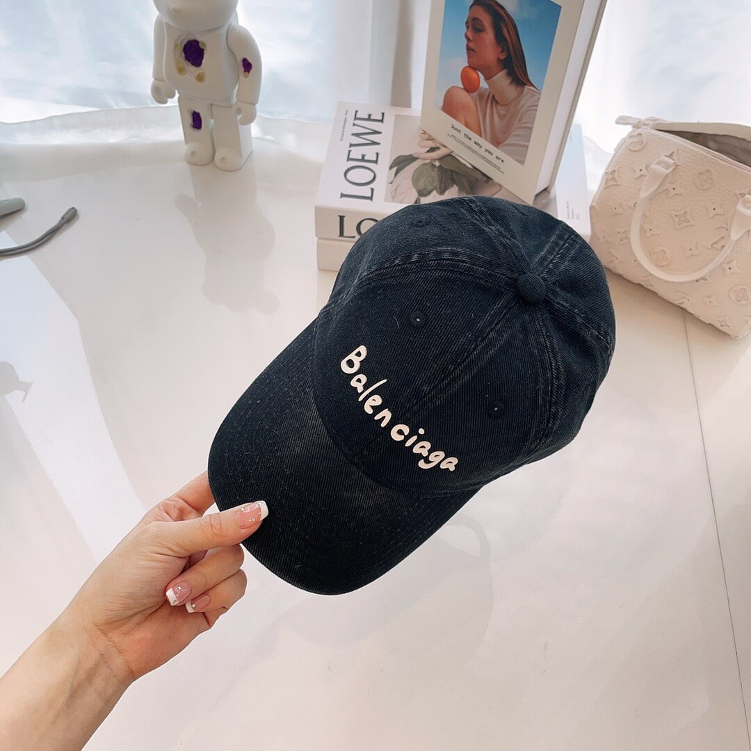 Caps