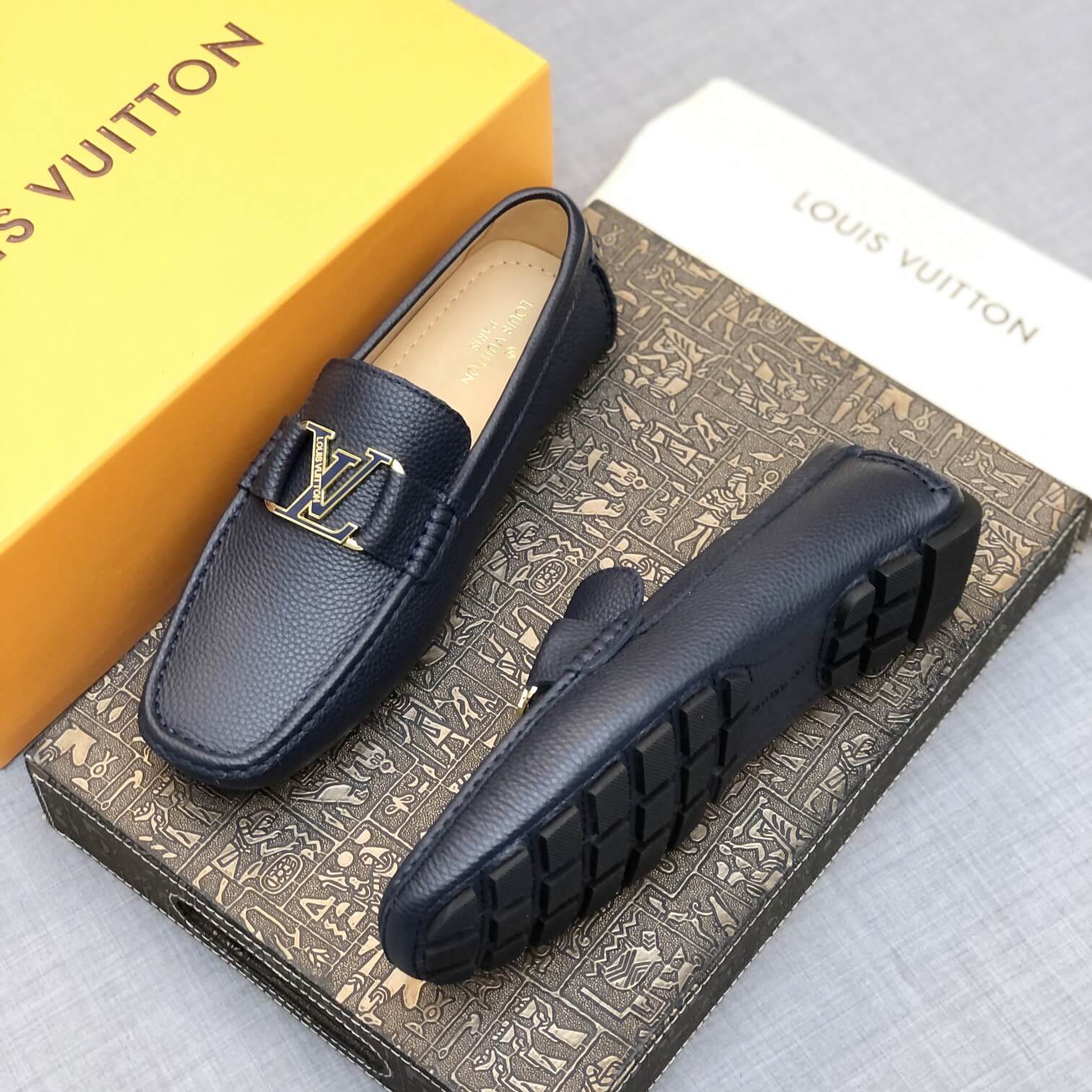 LOUIV Loafers