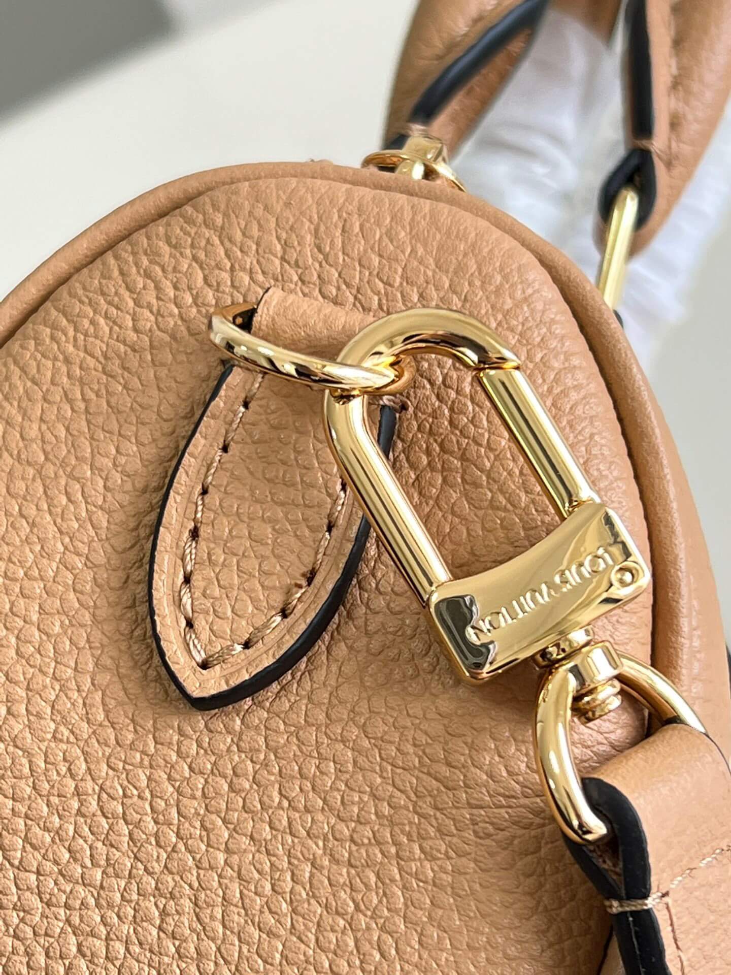 LOUIV Speedy Nano