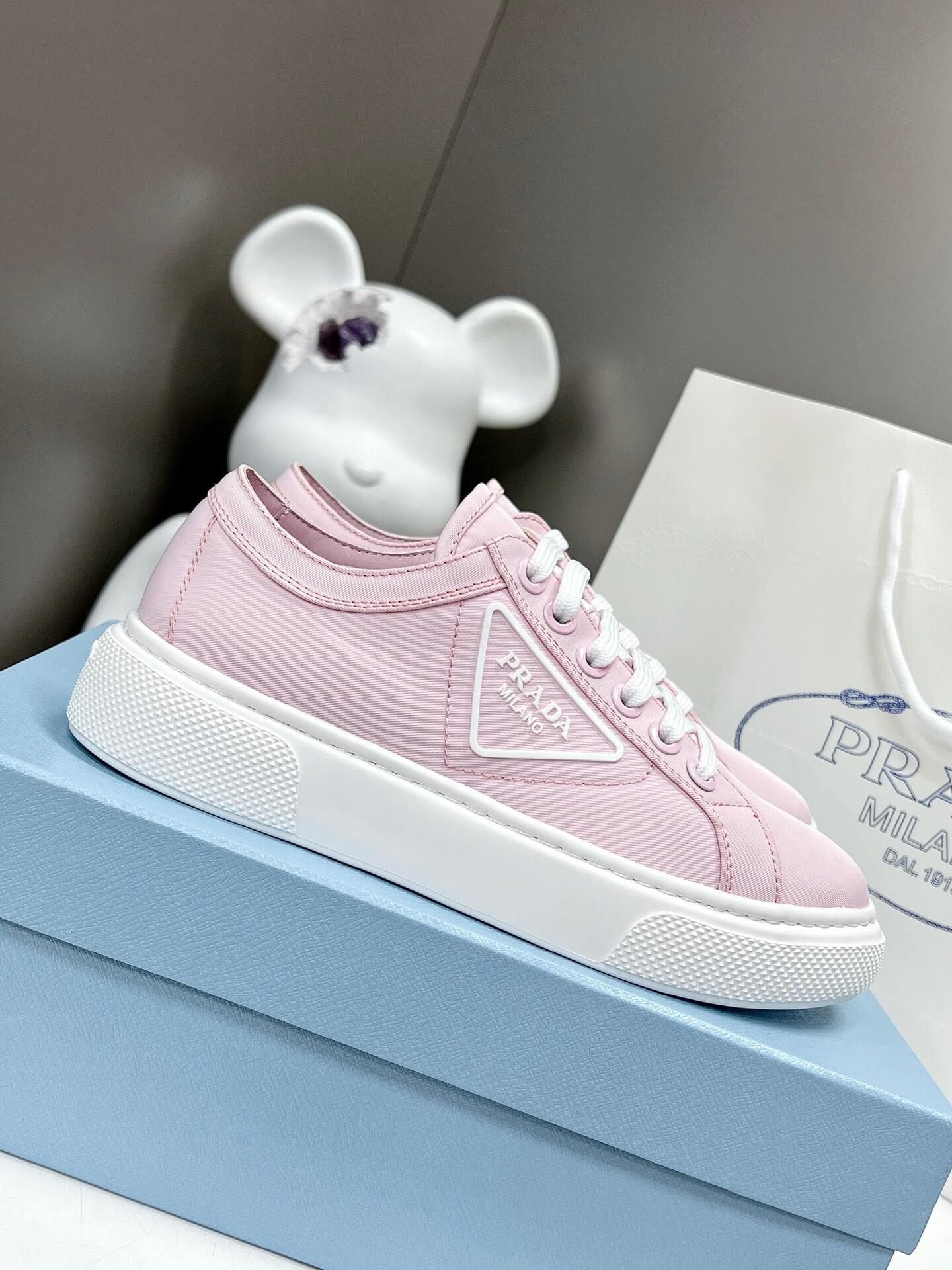 PR Sneakers