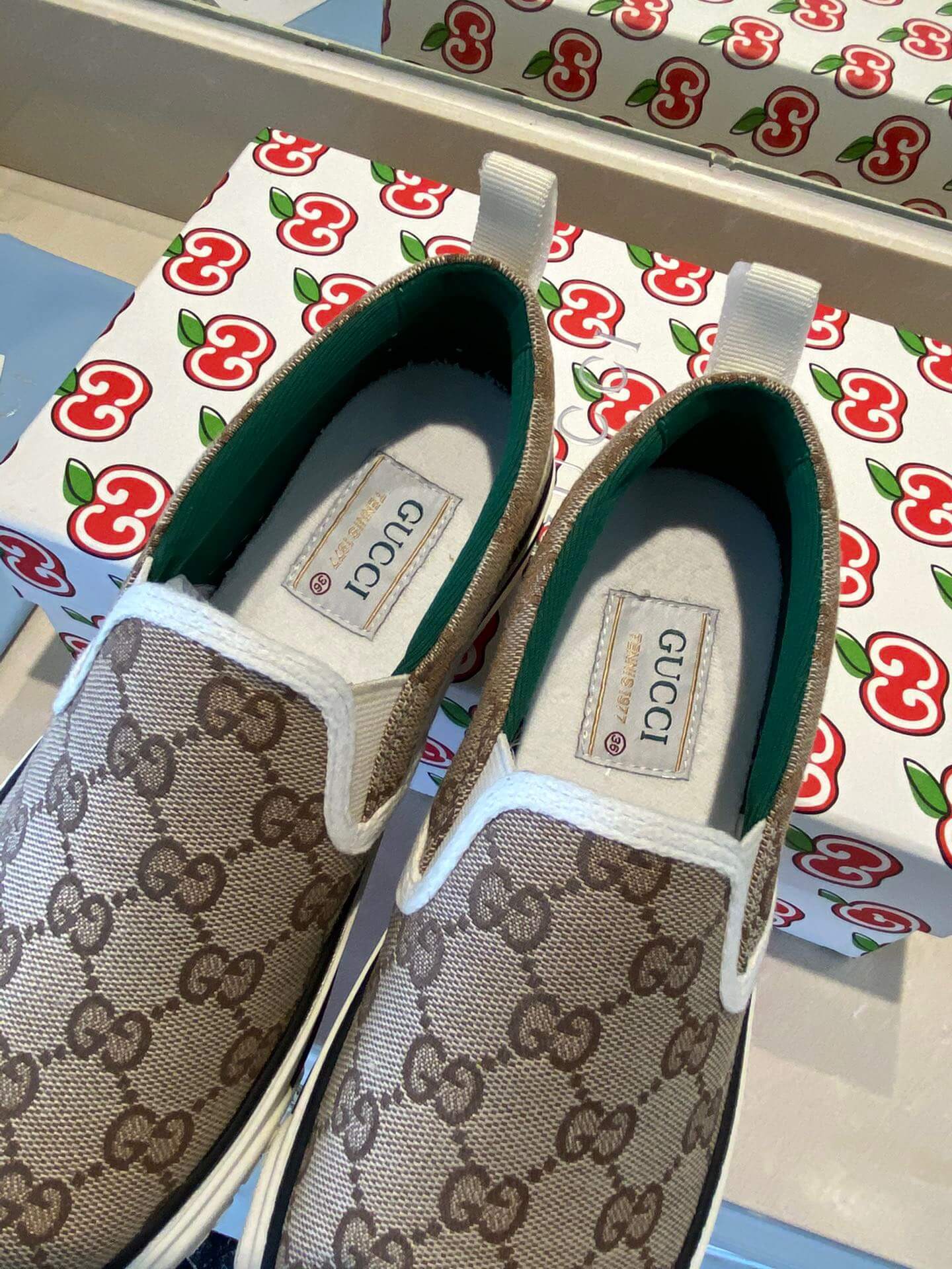 GG Slippers