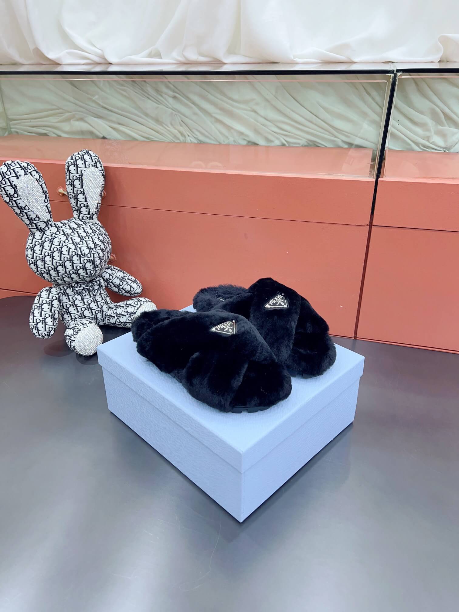 PR Fur Slides
