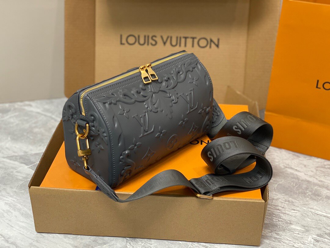 LOUIV City Keepall