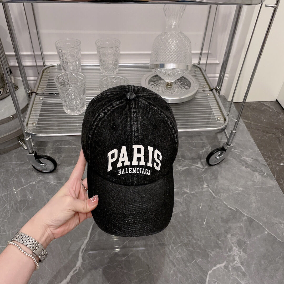 Caps