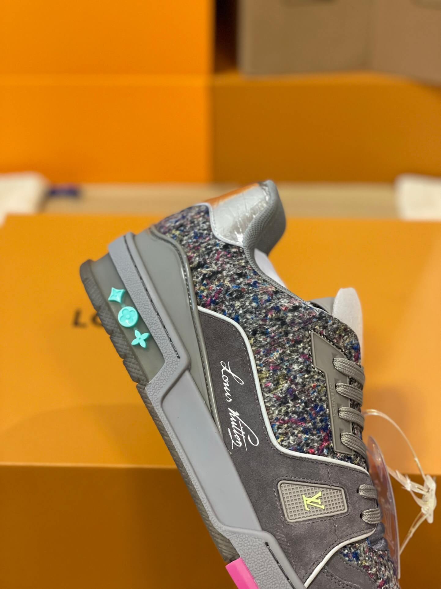 LOUIV Sneakers