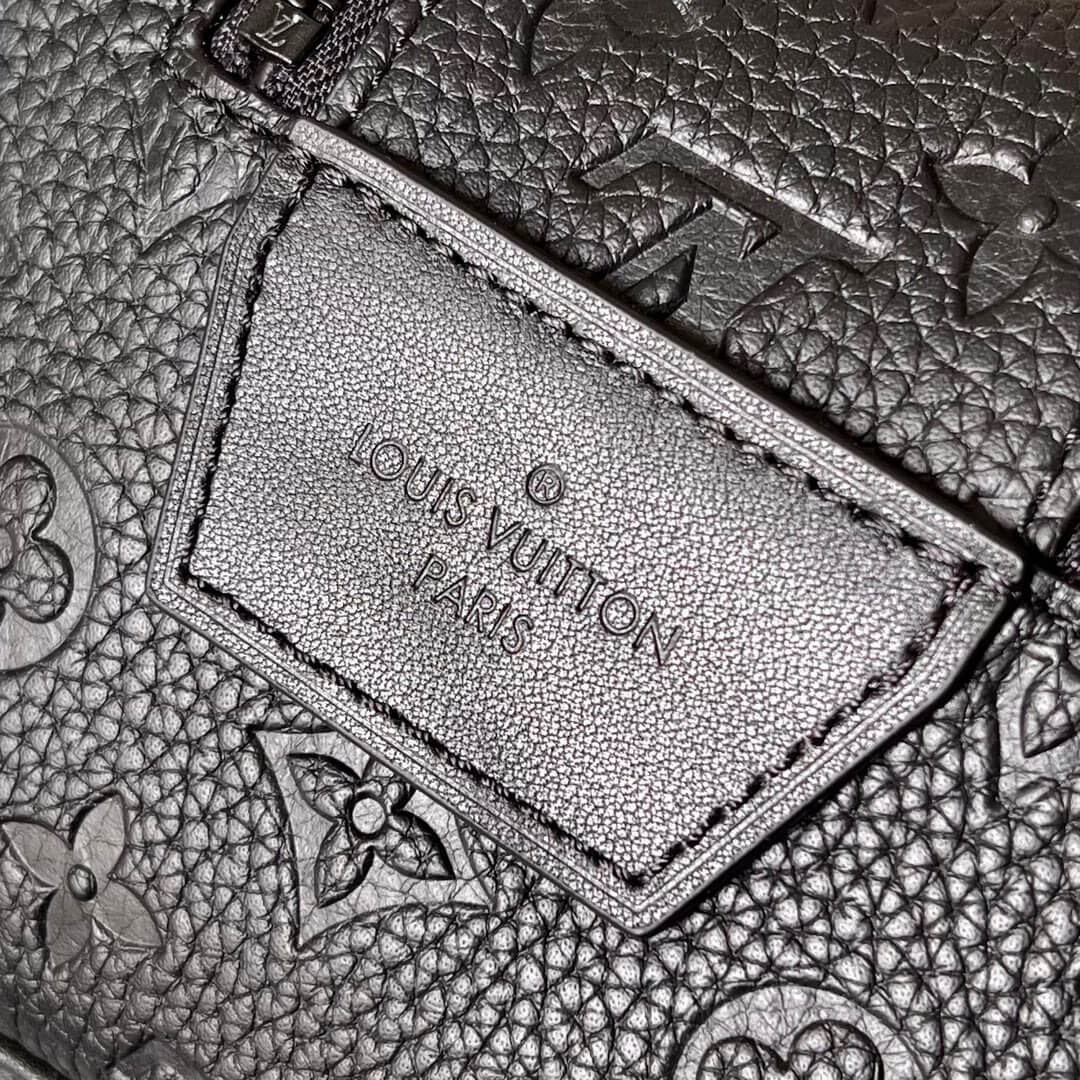 LOUIV Pouch