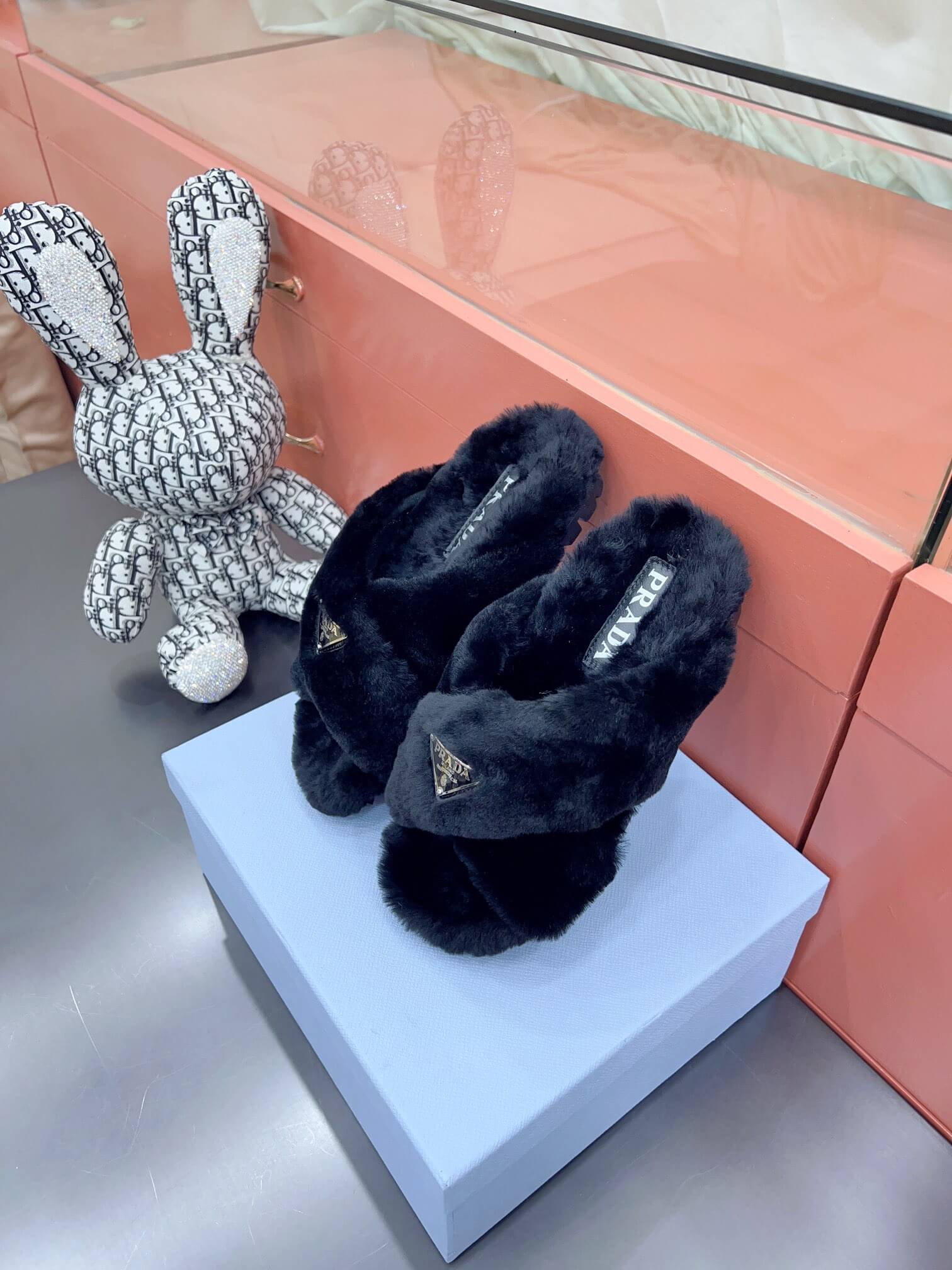 PR Fur Slides