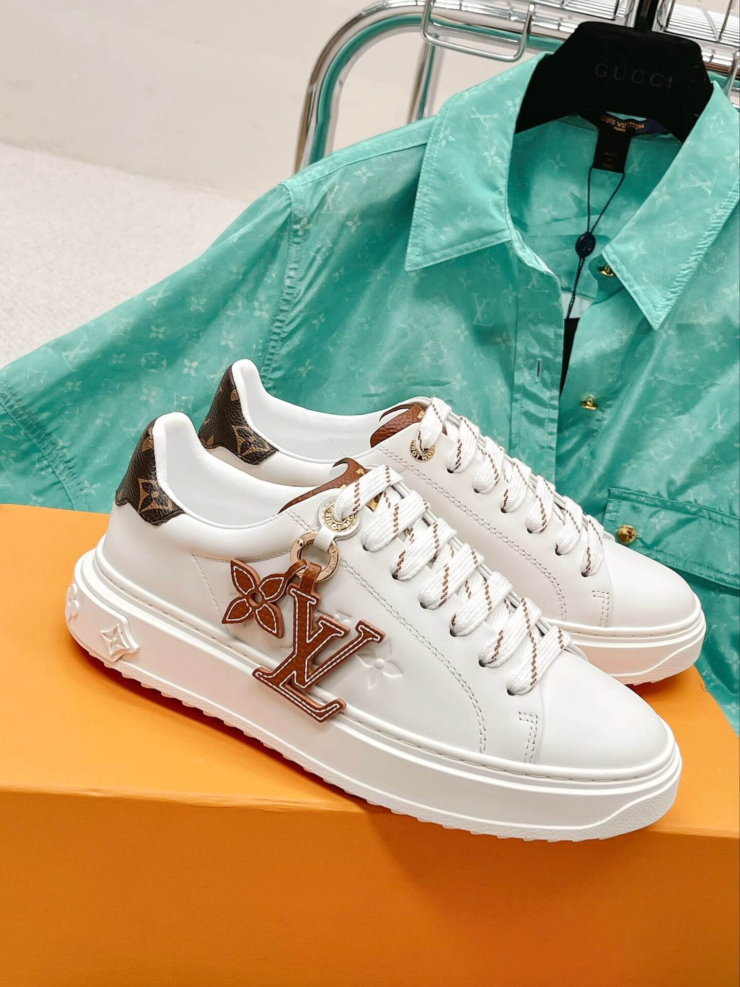 LOUIV Sneakers