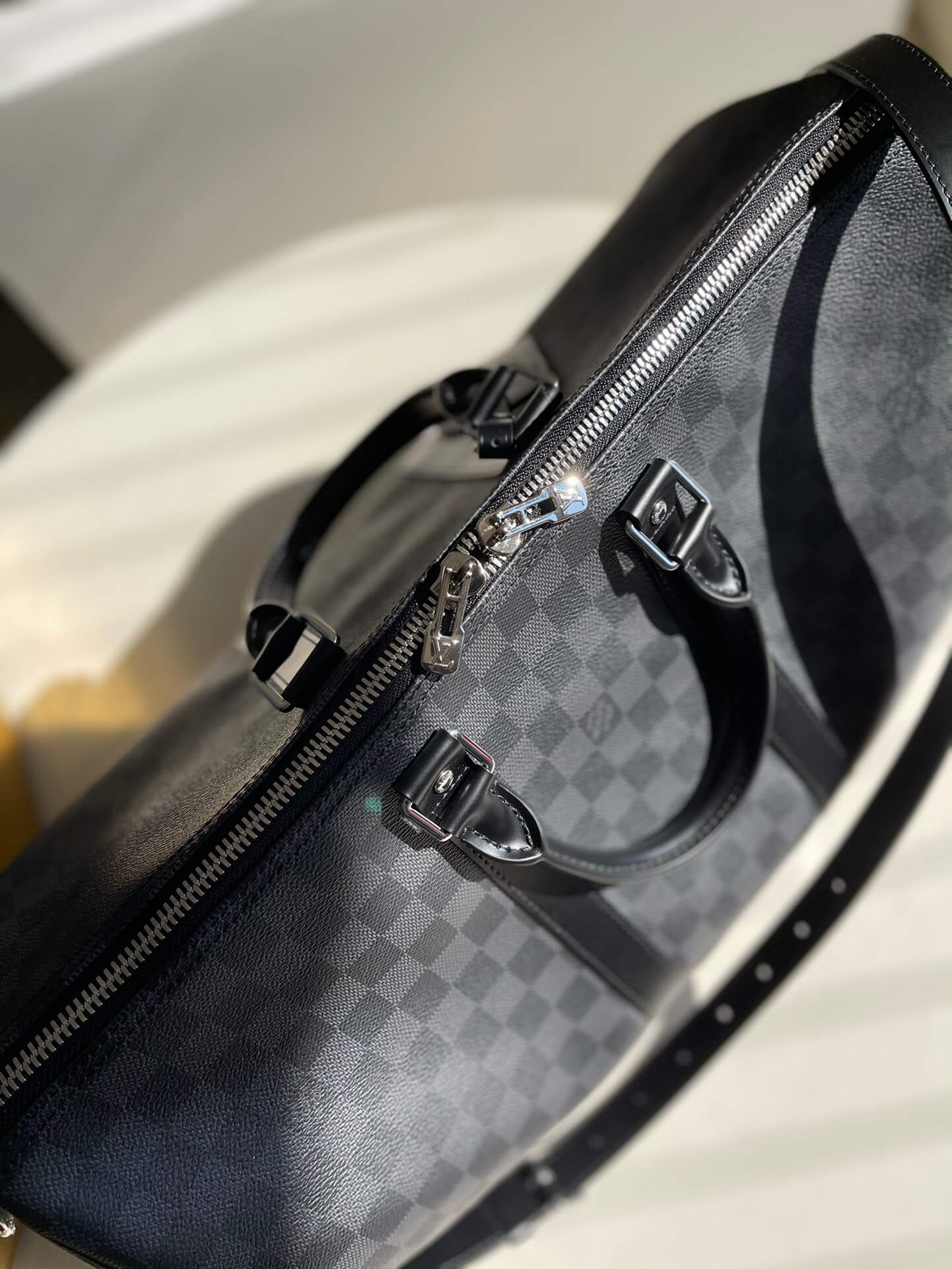 LOUIV Keepall