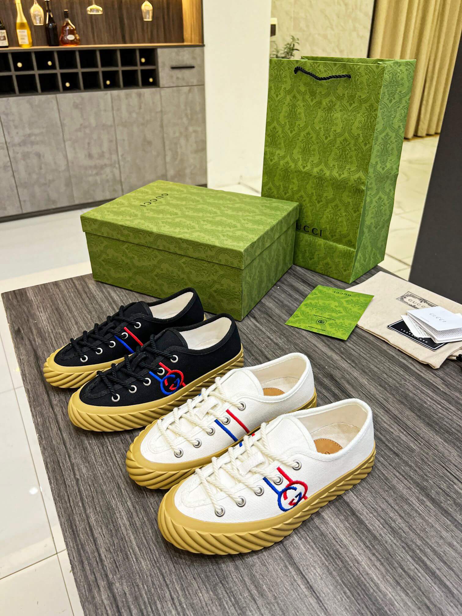 GG Sneakers