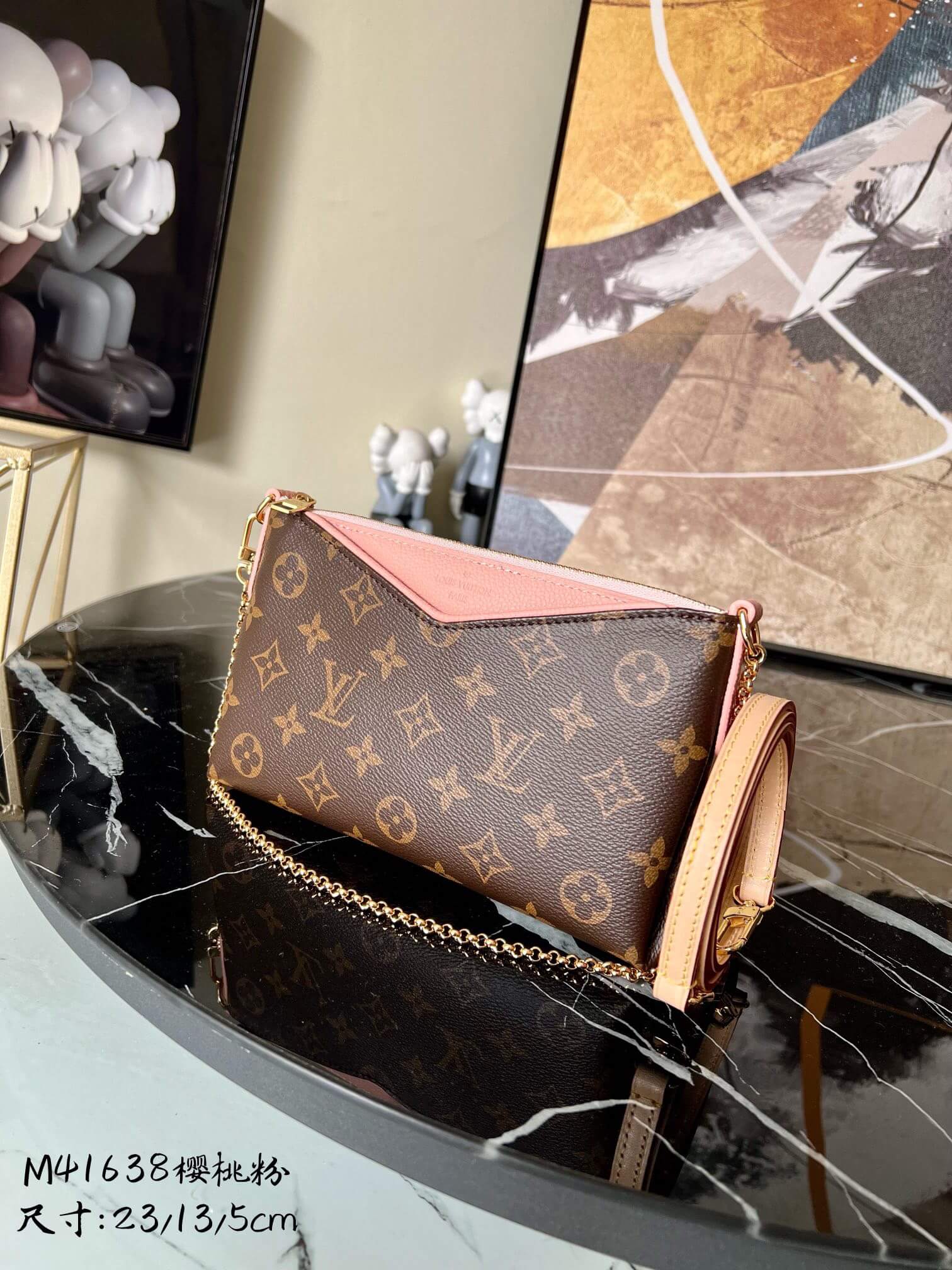 LOUIV Pallas Clutch