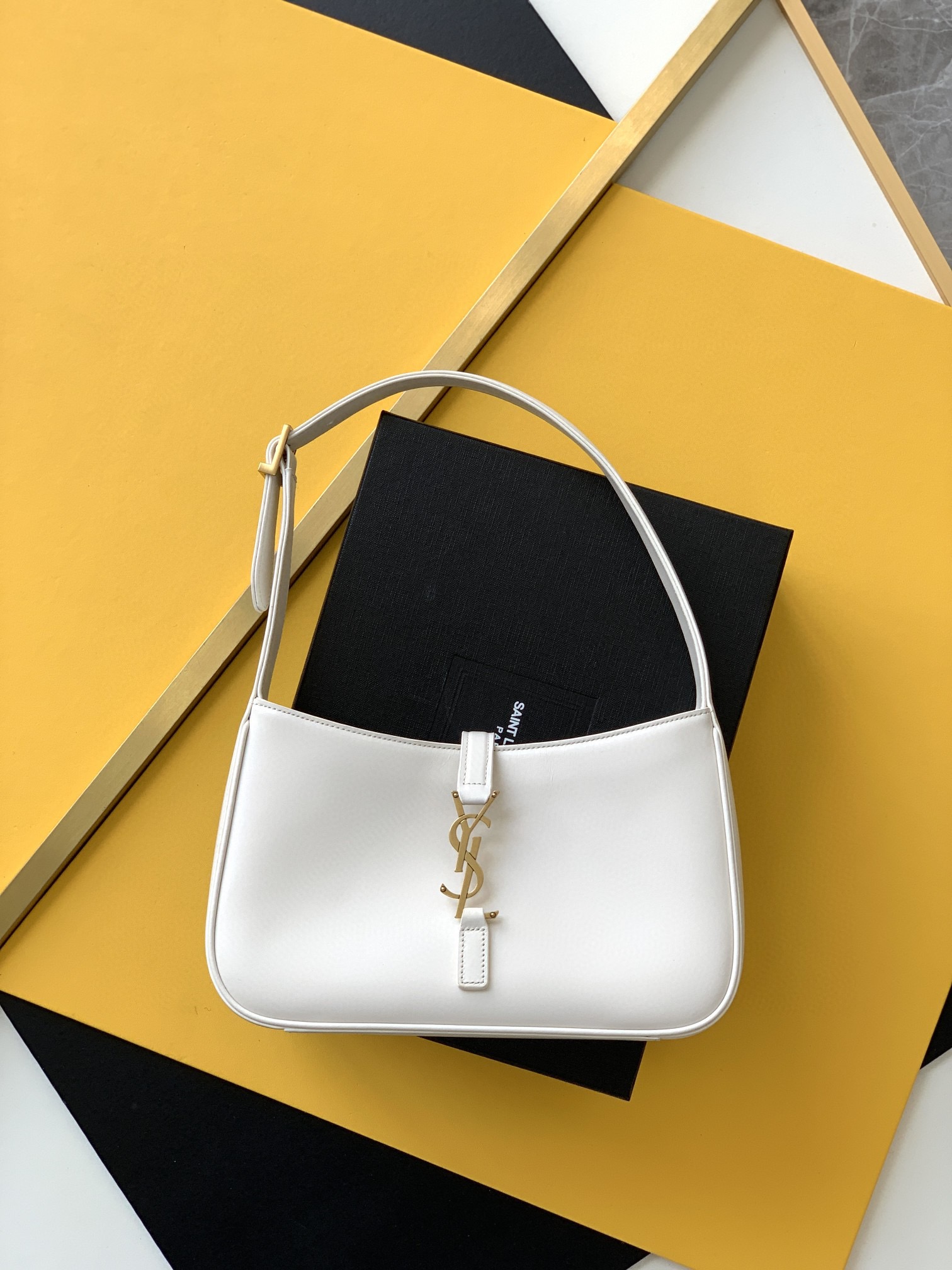 YSL Le5A7