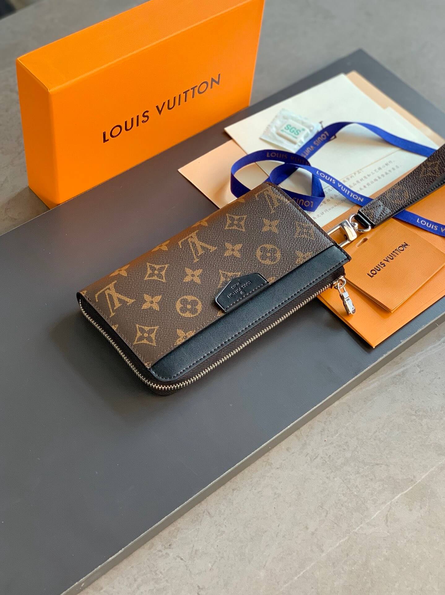 LOUIV Wallets