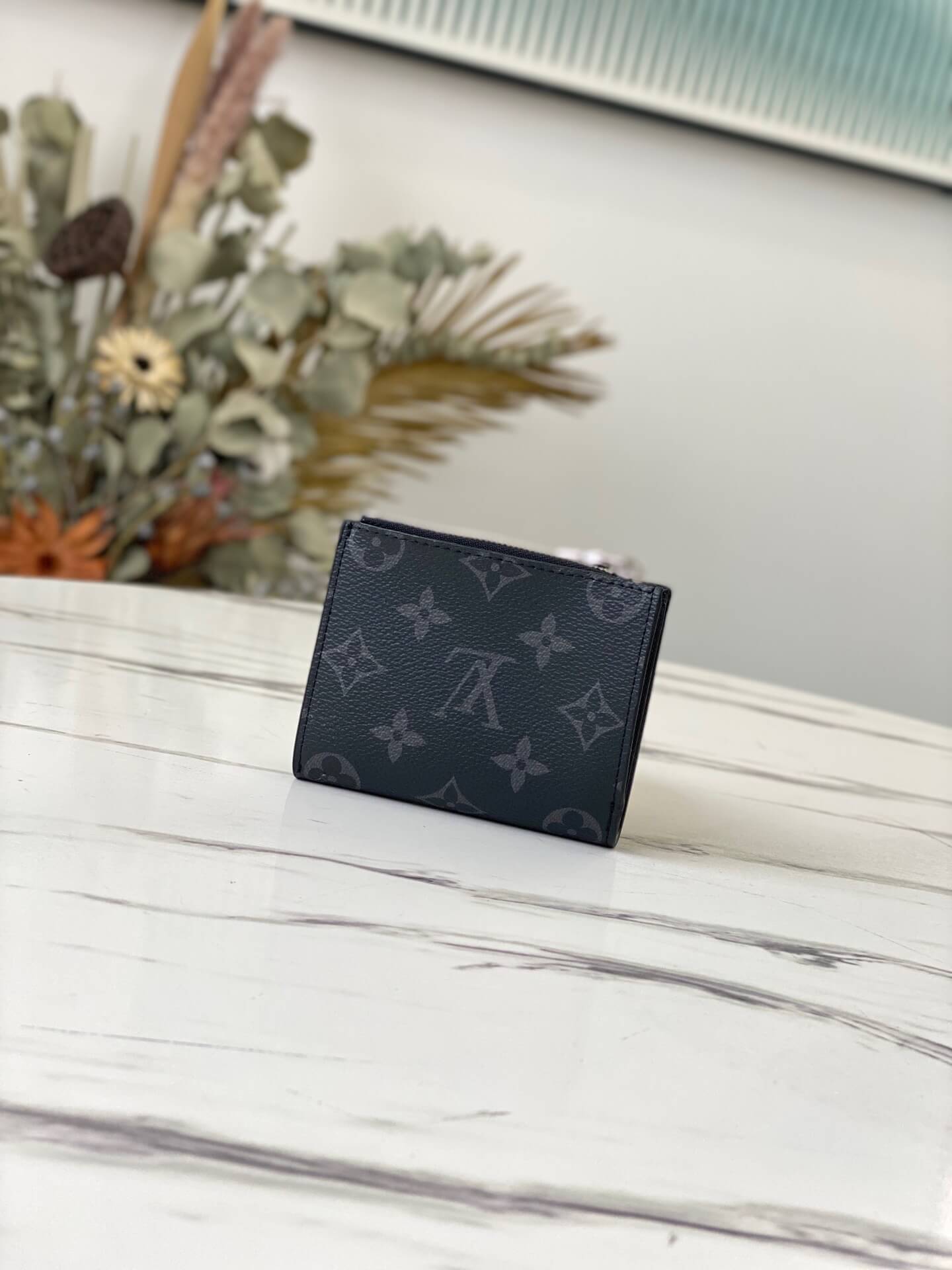 LOUIV Foldable Wallet