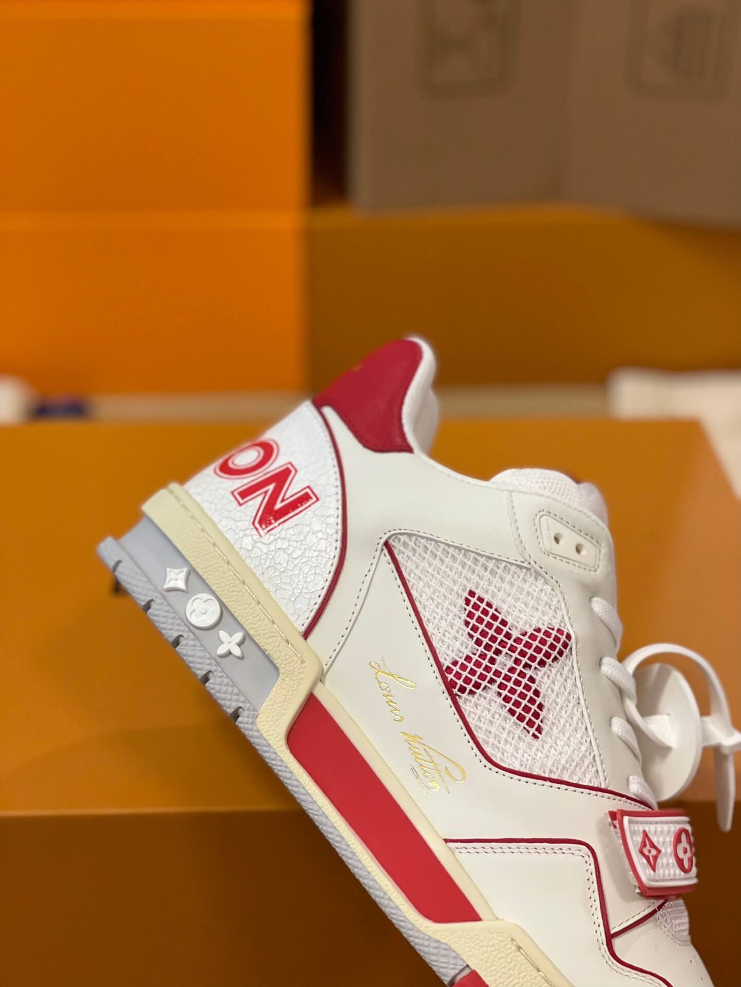 LOUIV Sneakers