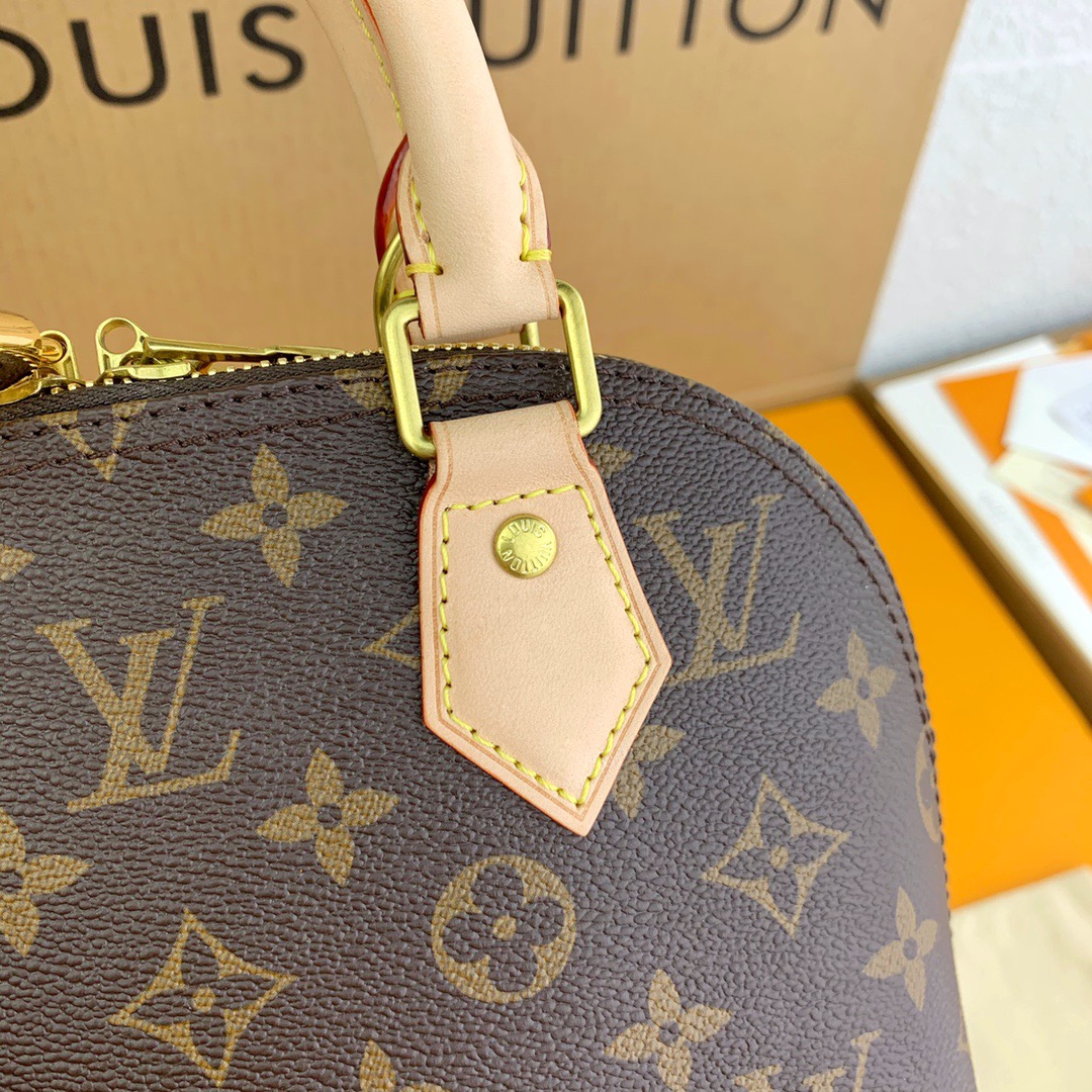 LOUIV Alma Monogram
