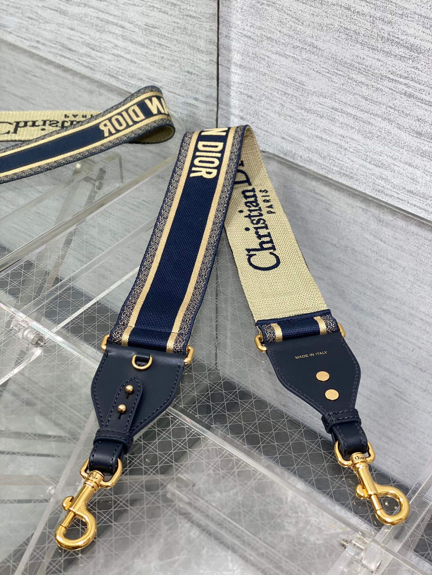 CD Strap