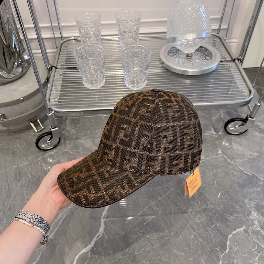 Caps