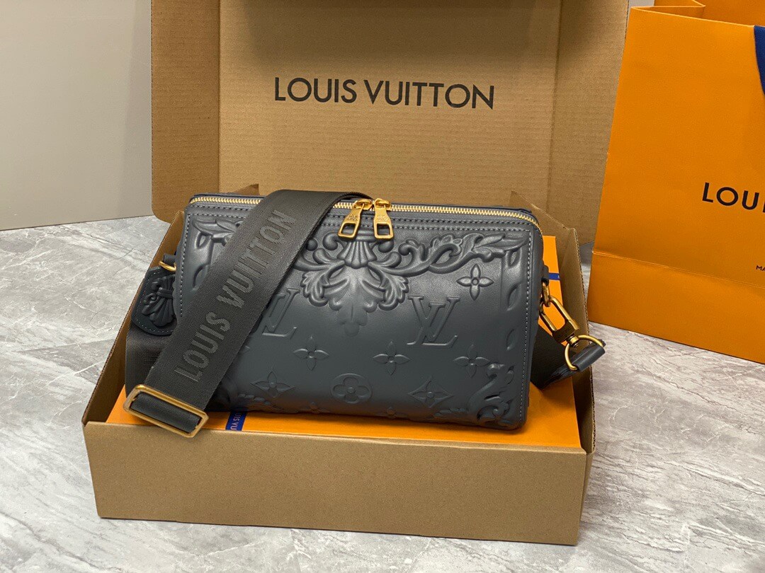 LOUIV City Keepall