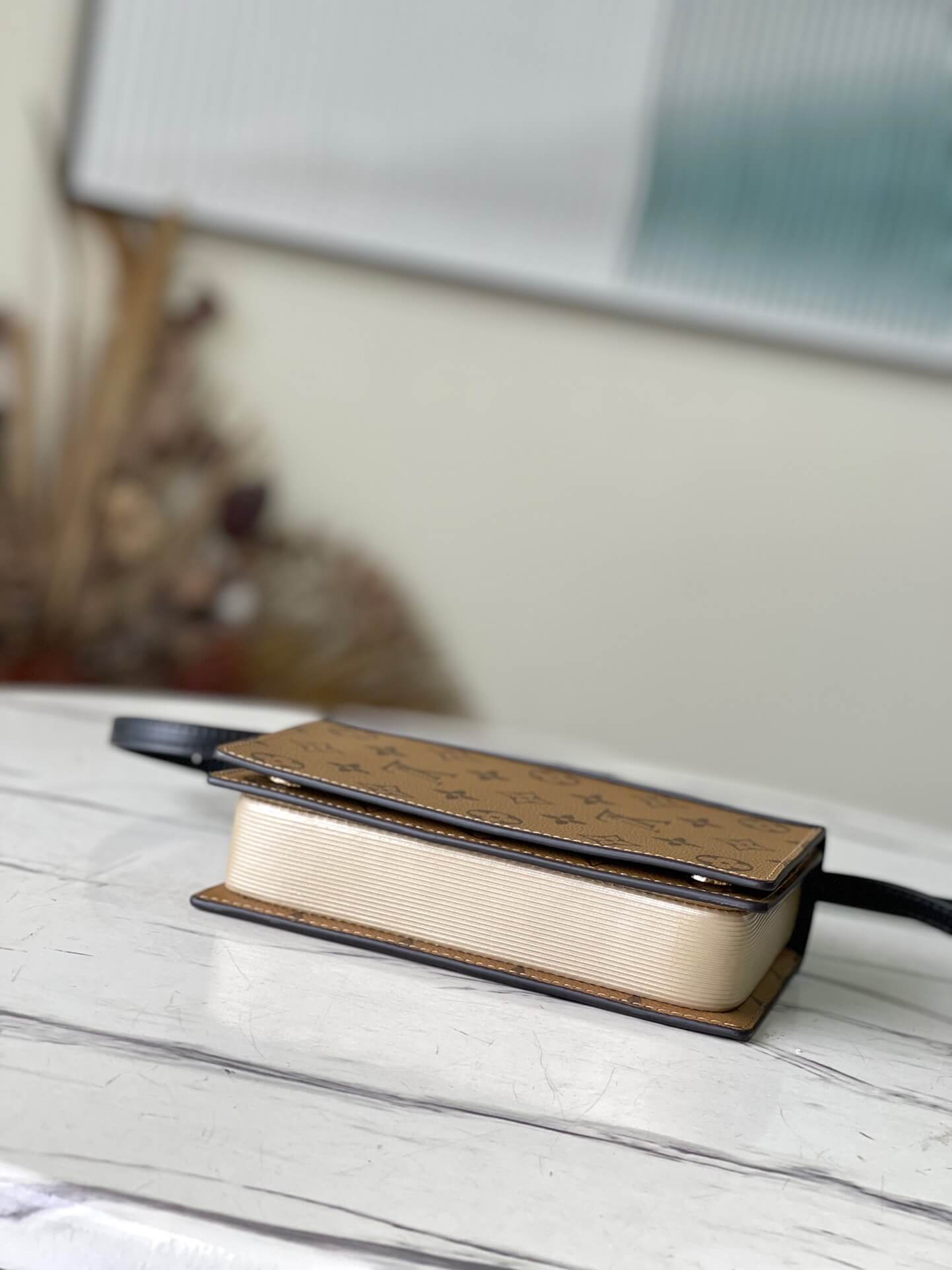 LOUIV Book Chain Wallet