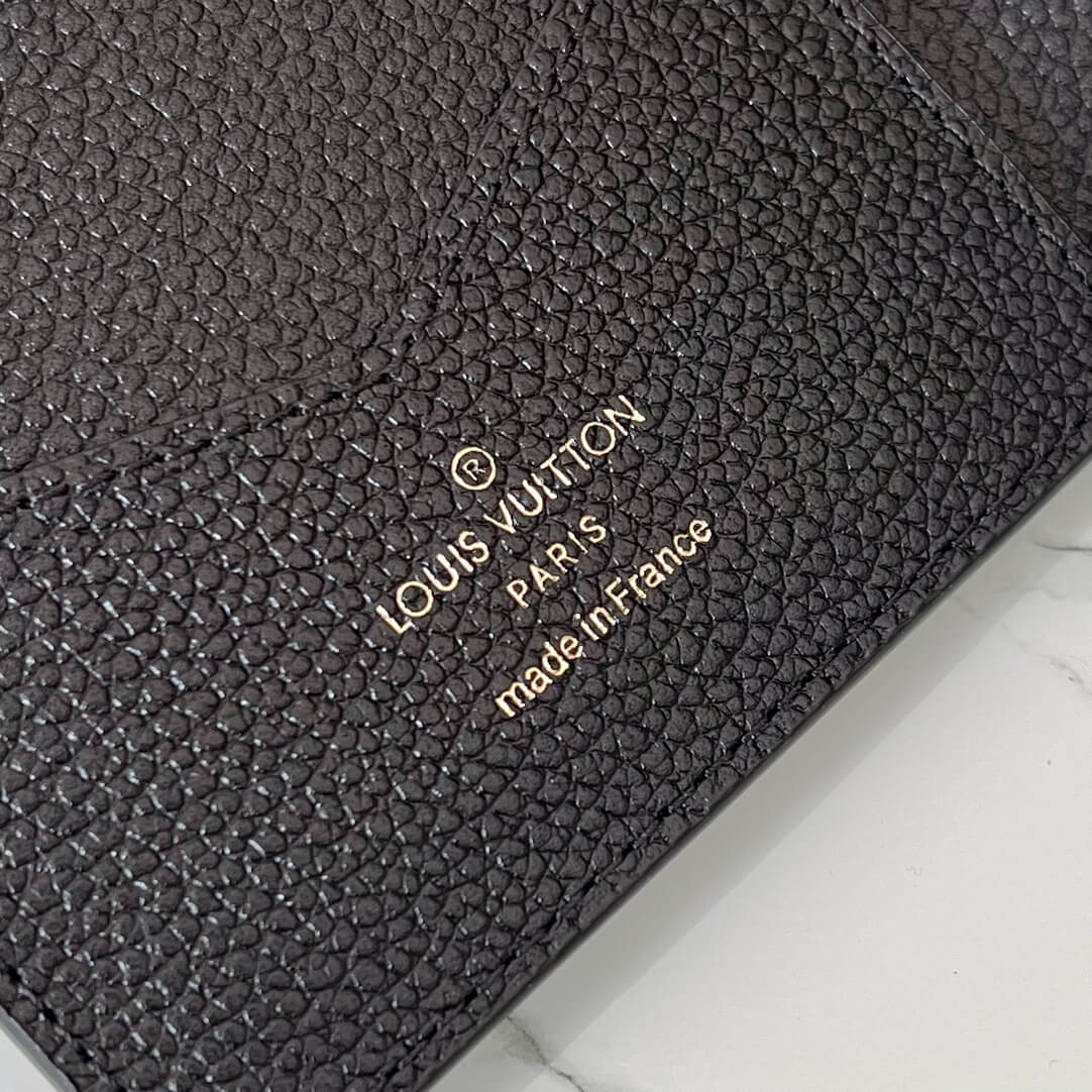 LOUIV Passport Cover