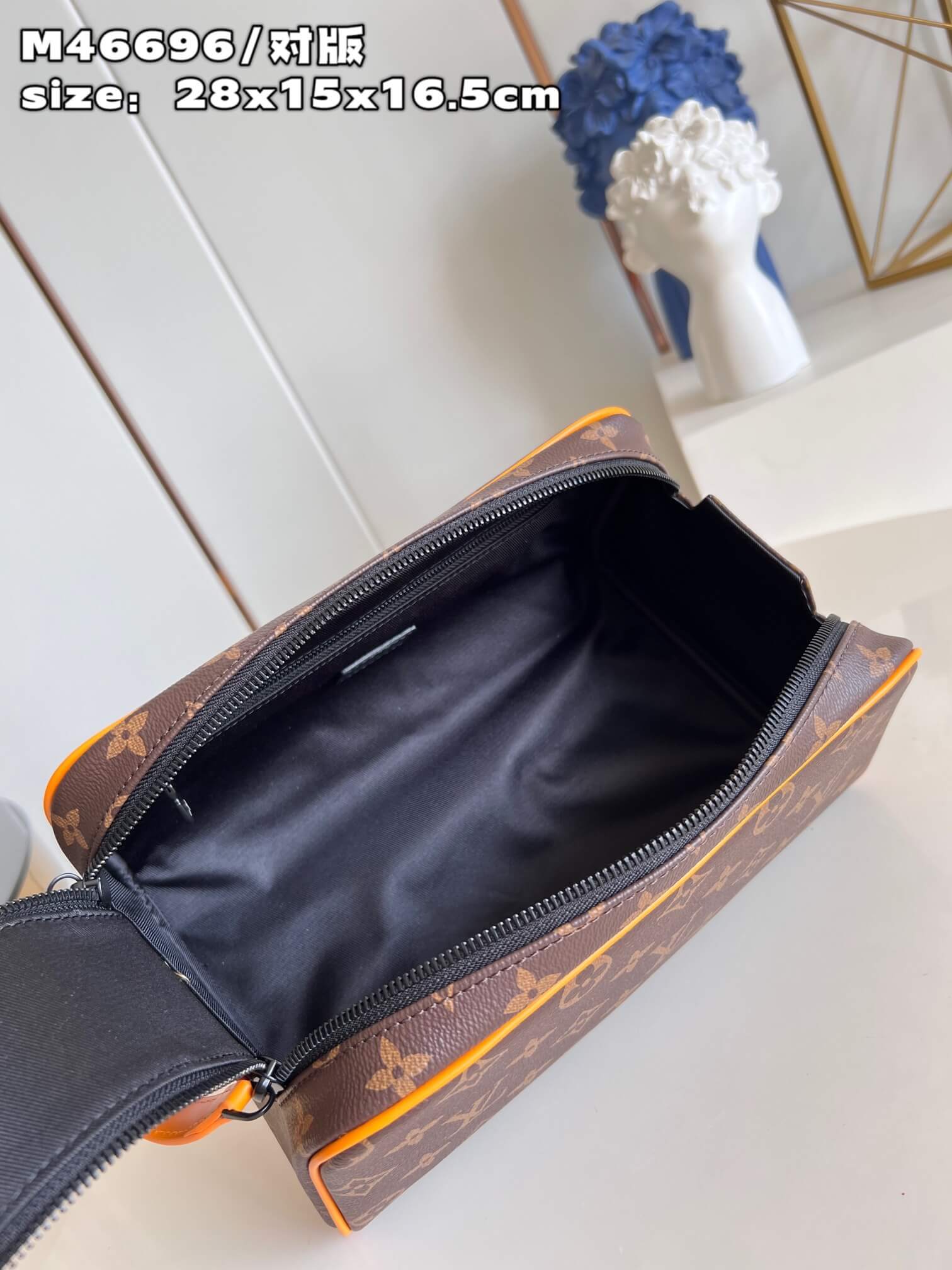 LOUIV Dopp Kit