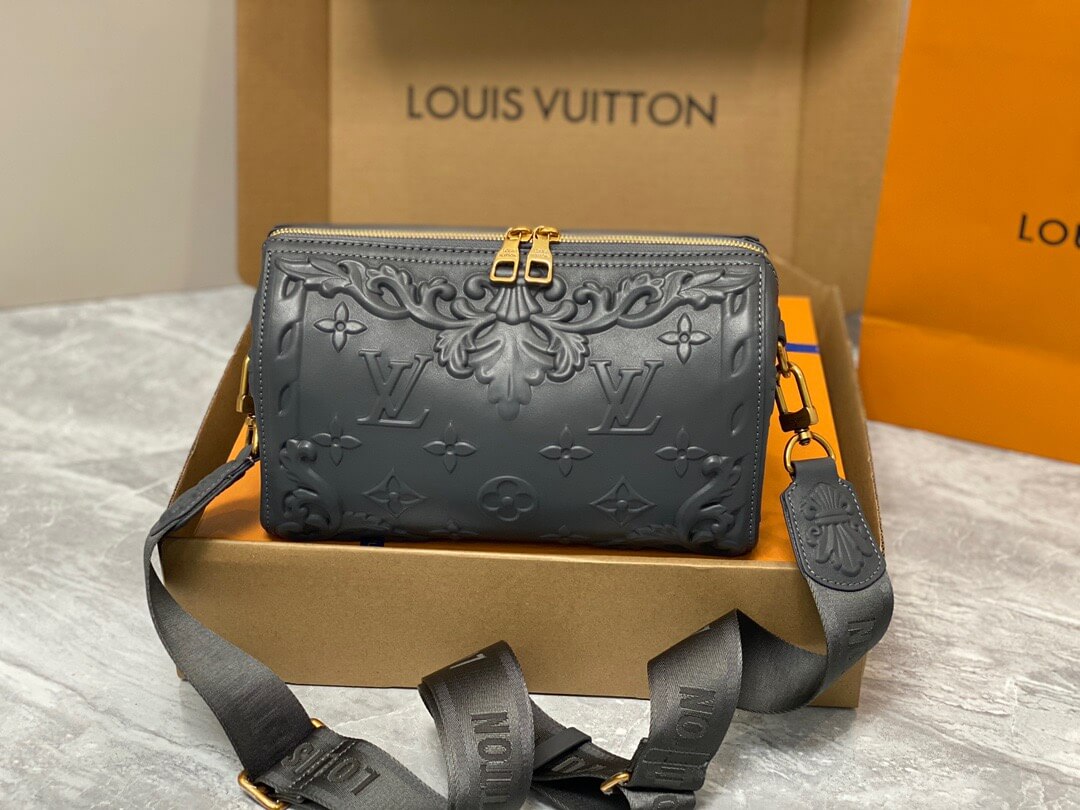 LOUIV City Keepall