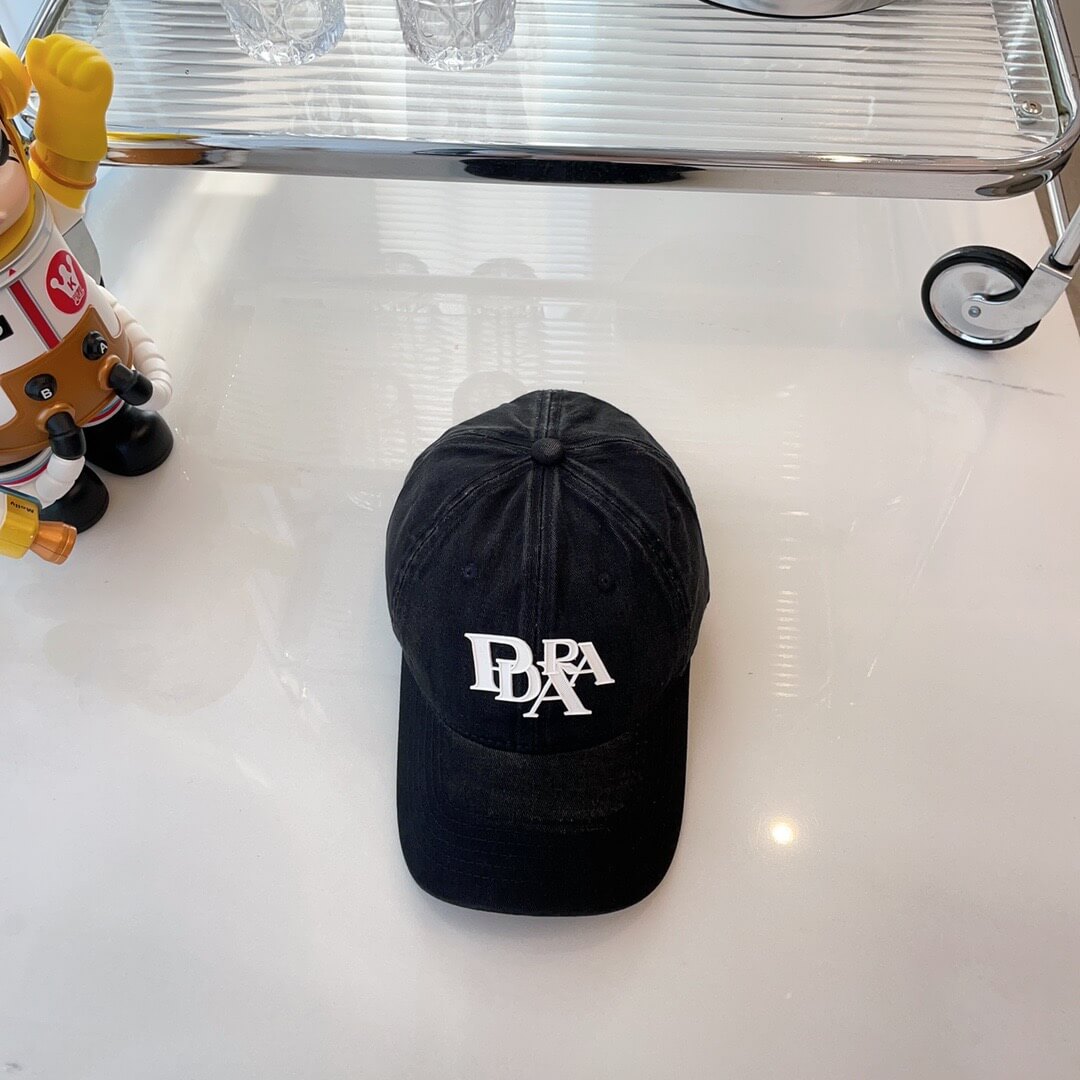 Caps