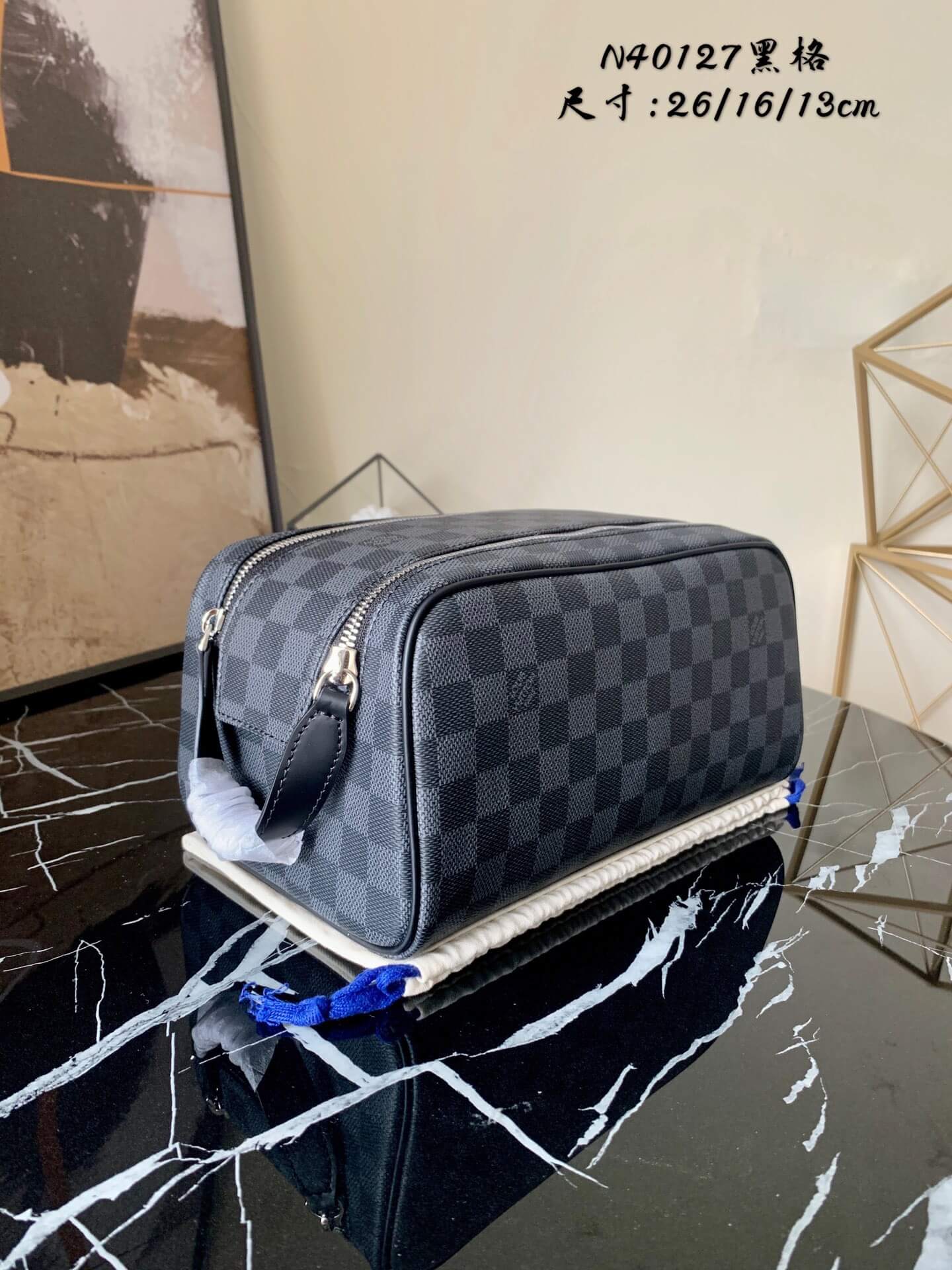 LOUIV Pouch