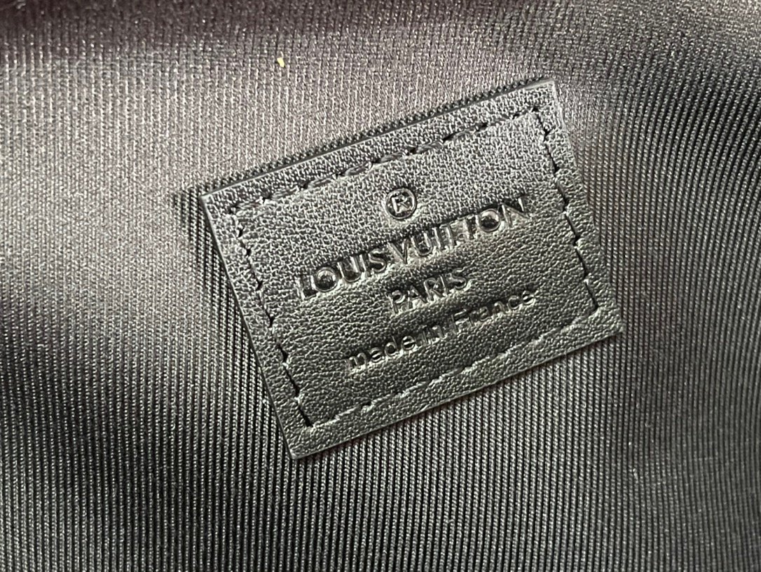 LOUIV Handle Soft Trunk