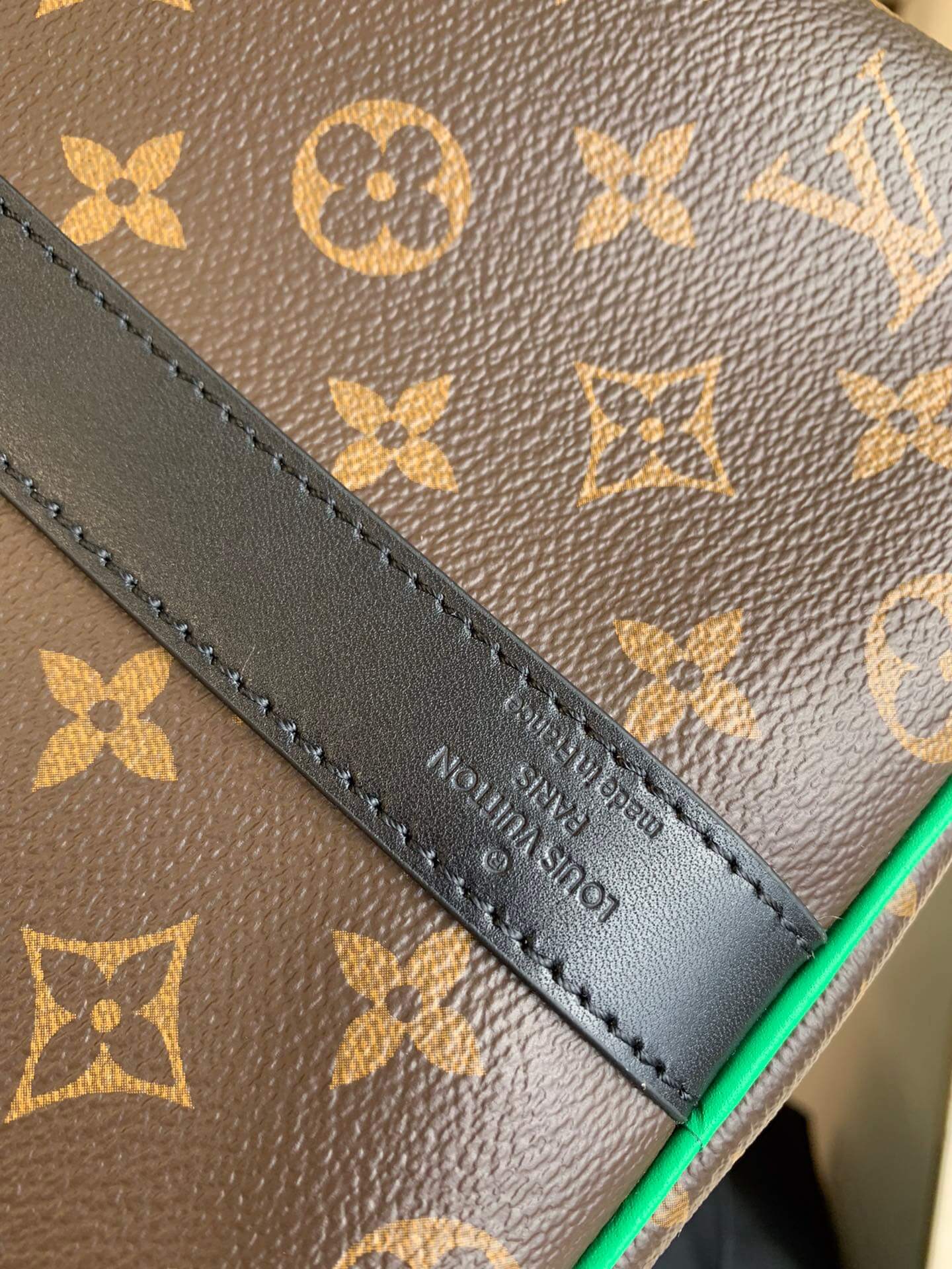 LOUIV Keepall