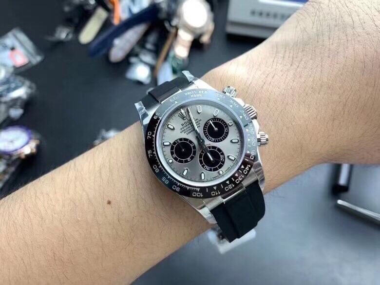 Role* Watch