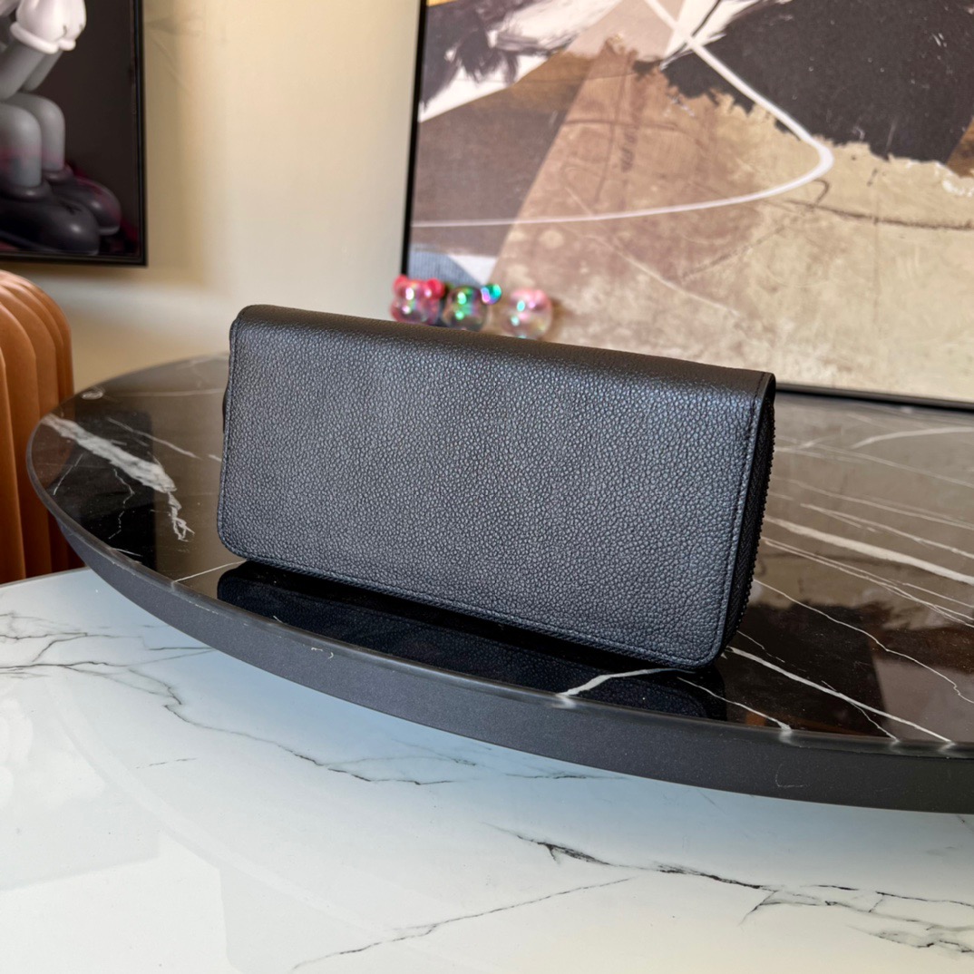 LOUIV Wallet M69979