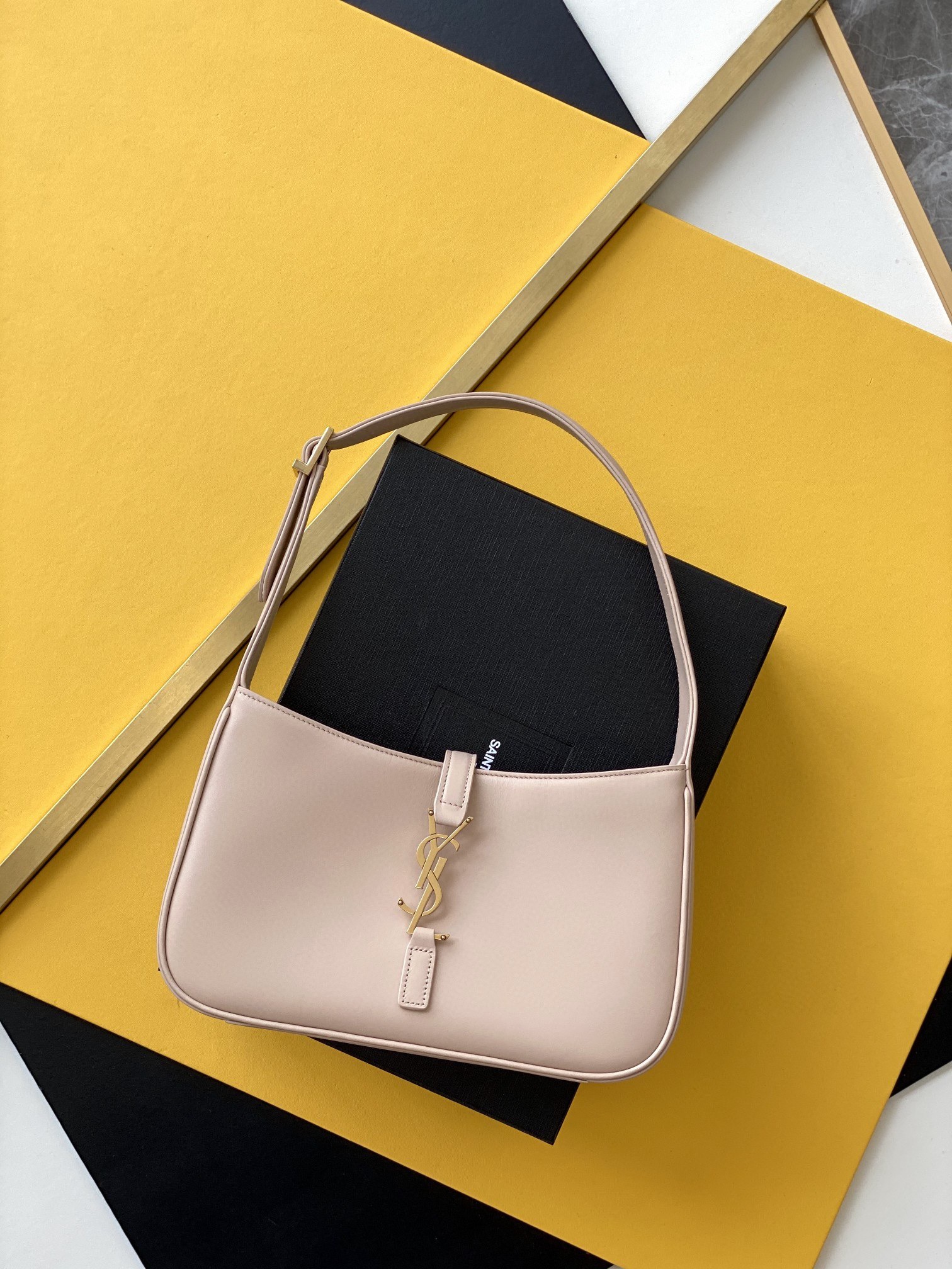 YSL Le5A7