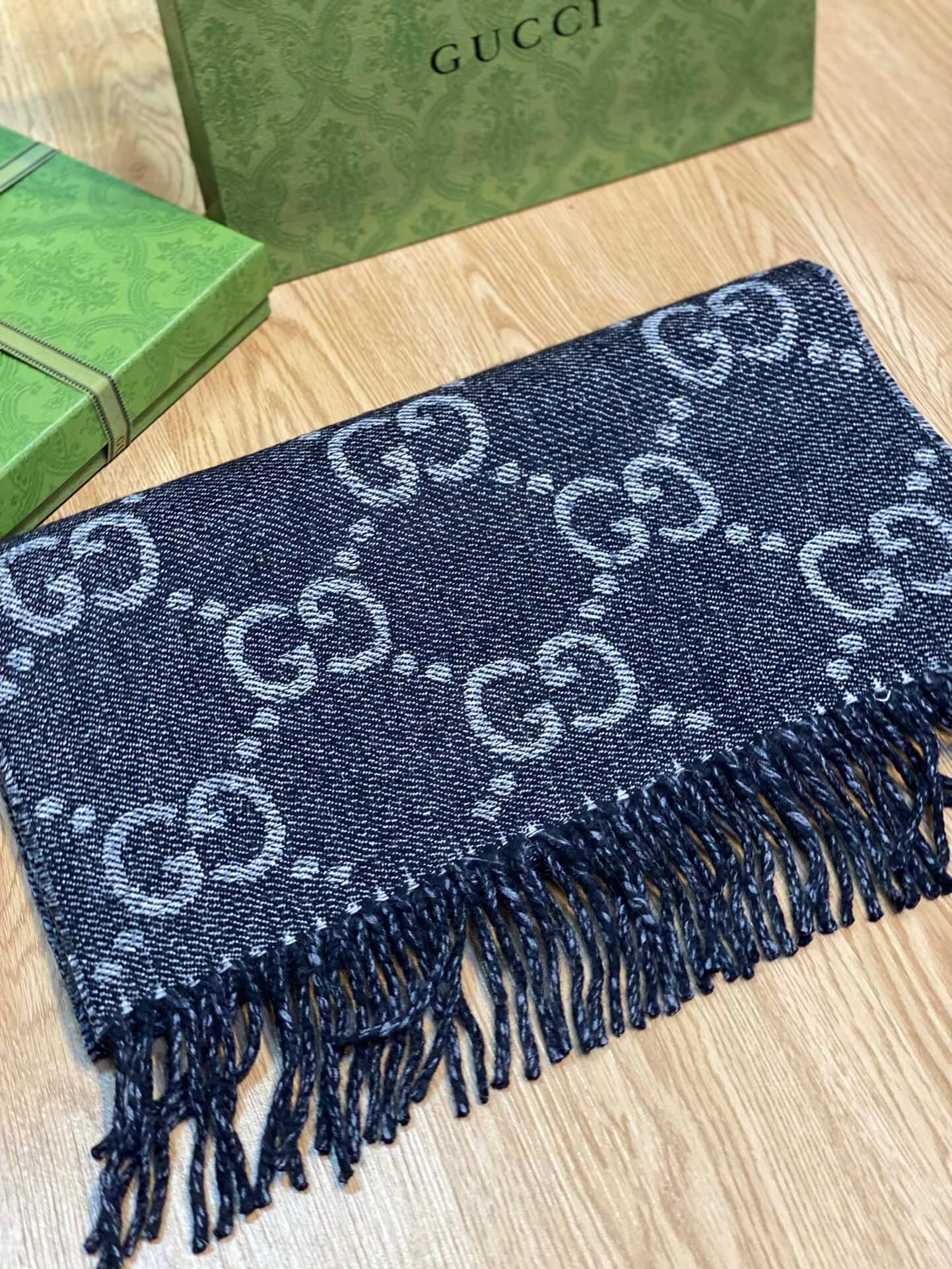 GG Scarfs