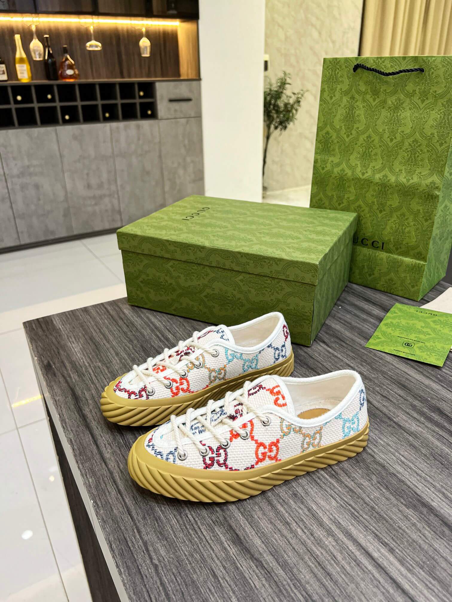 GG Sneakers