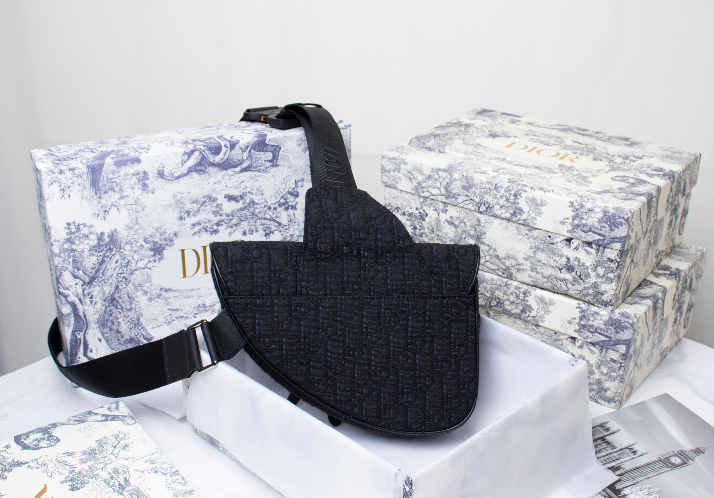 CD Saddle Homme
