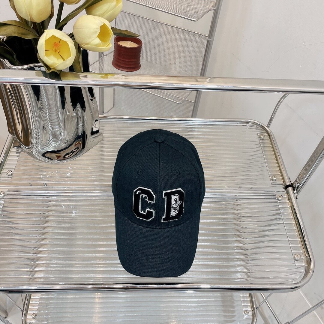 Caps