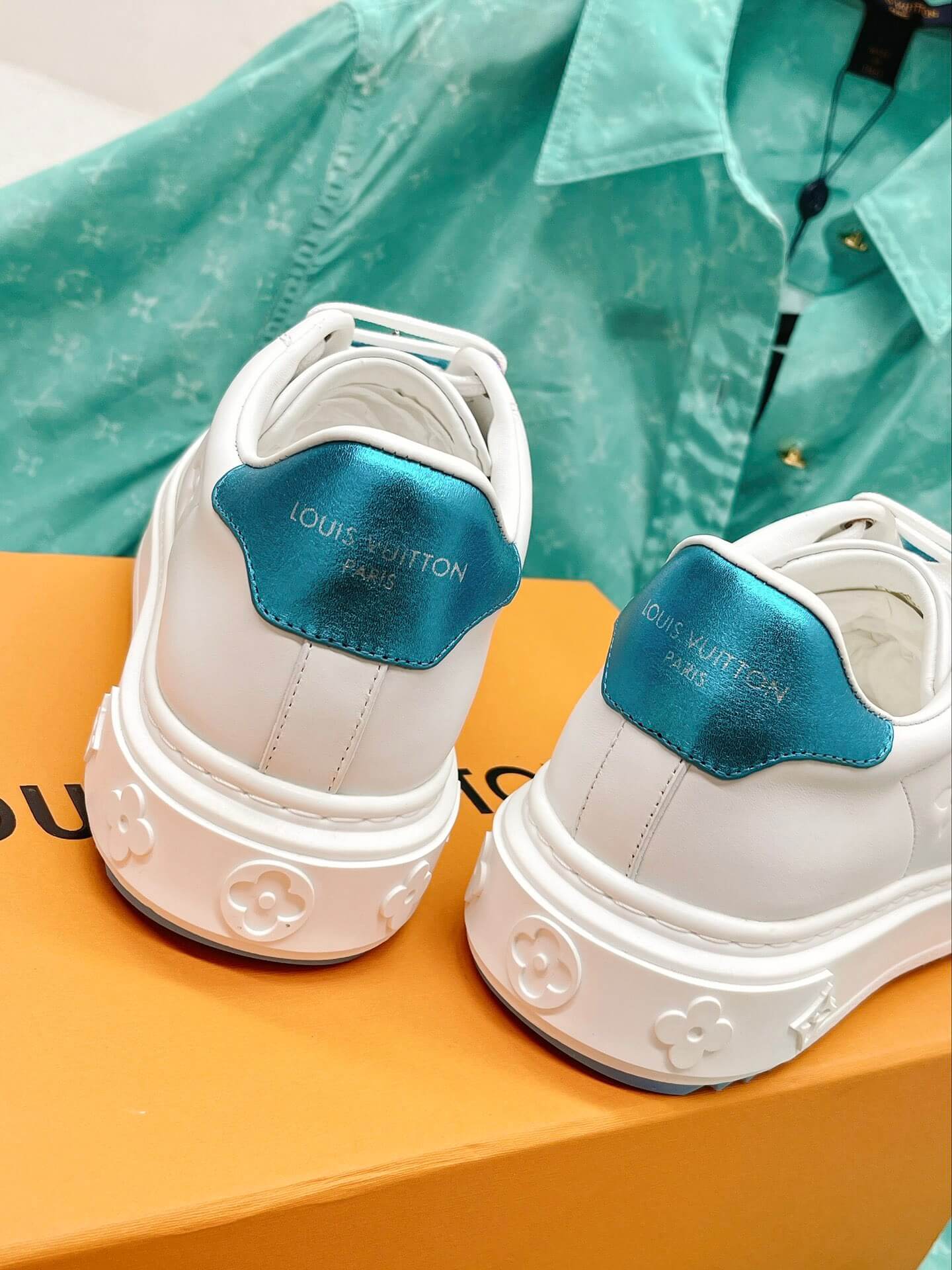 LOUIV Sneakers